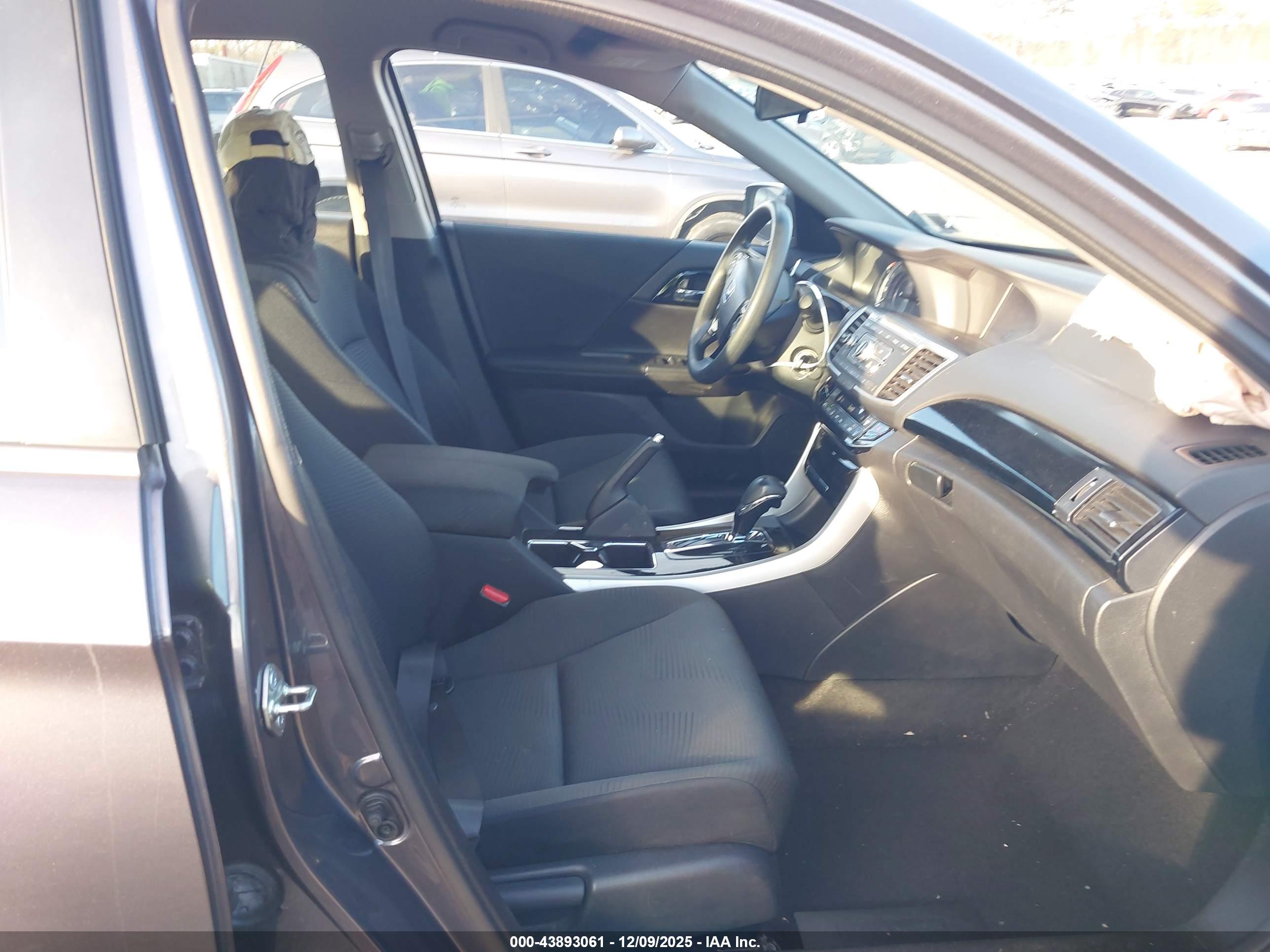 HONDA ACCORD image 5
