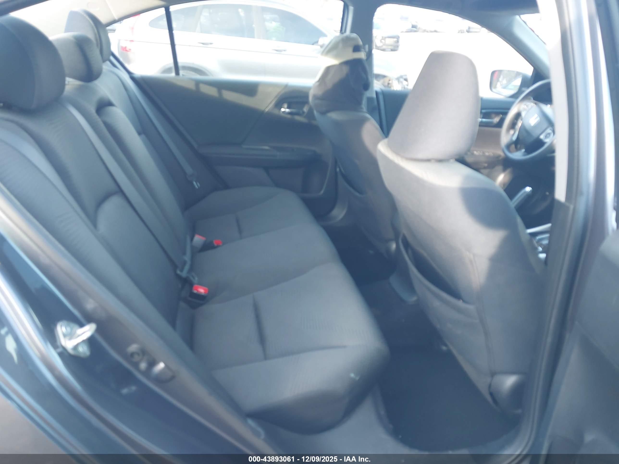 HONDA ACCORD image 8