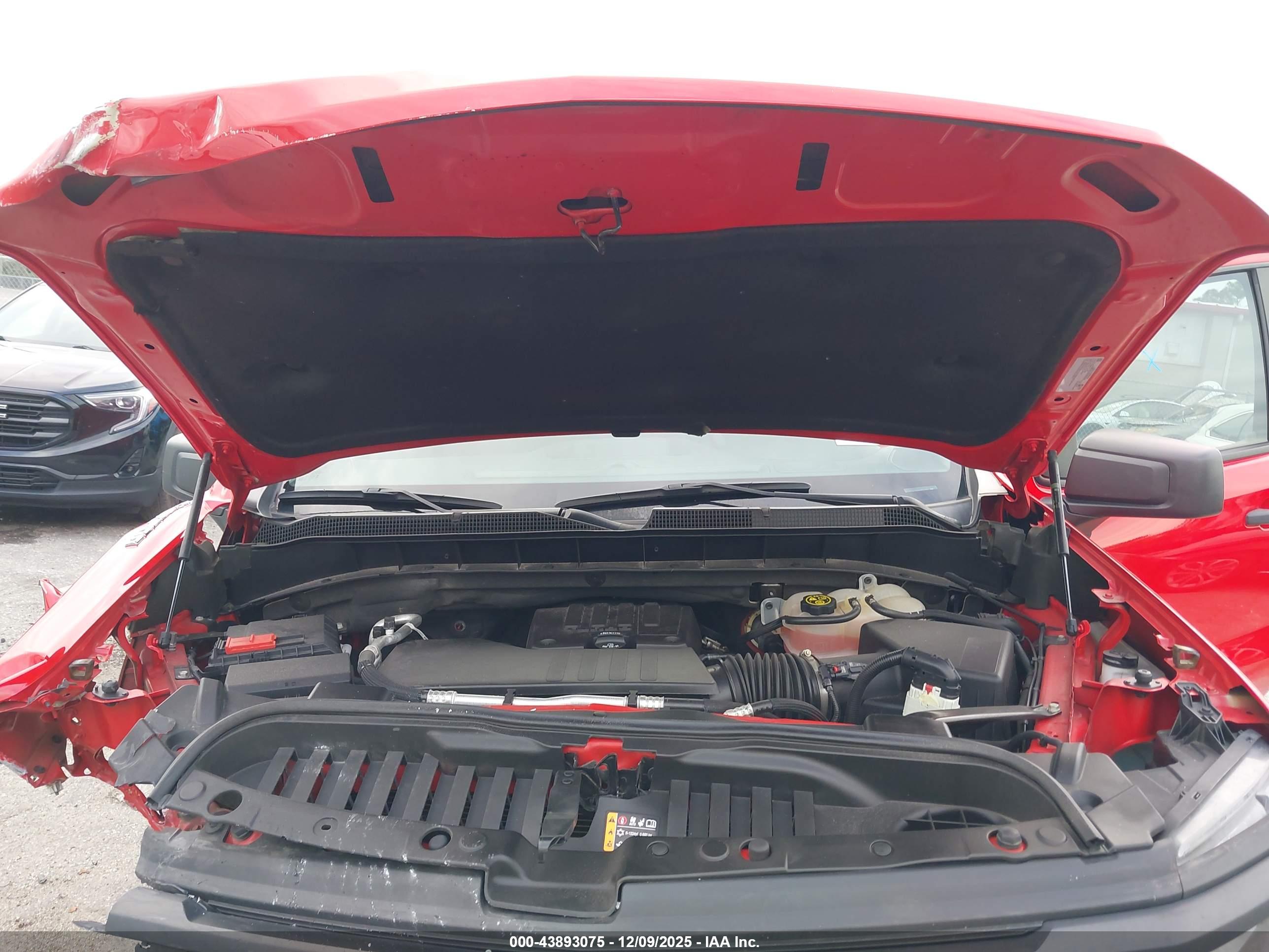 CHEVROLET SILVERADO image 10