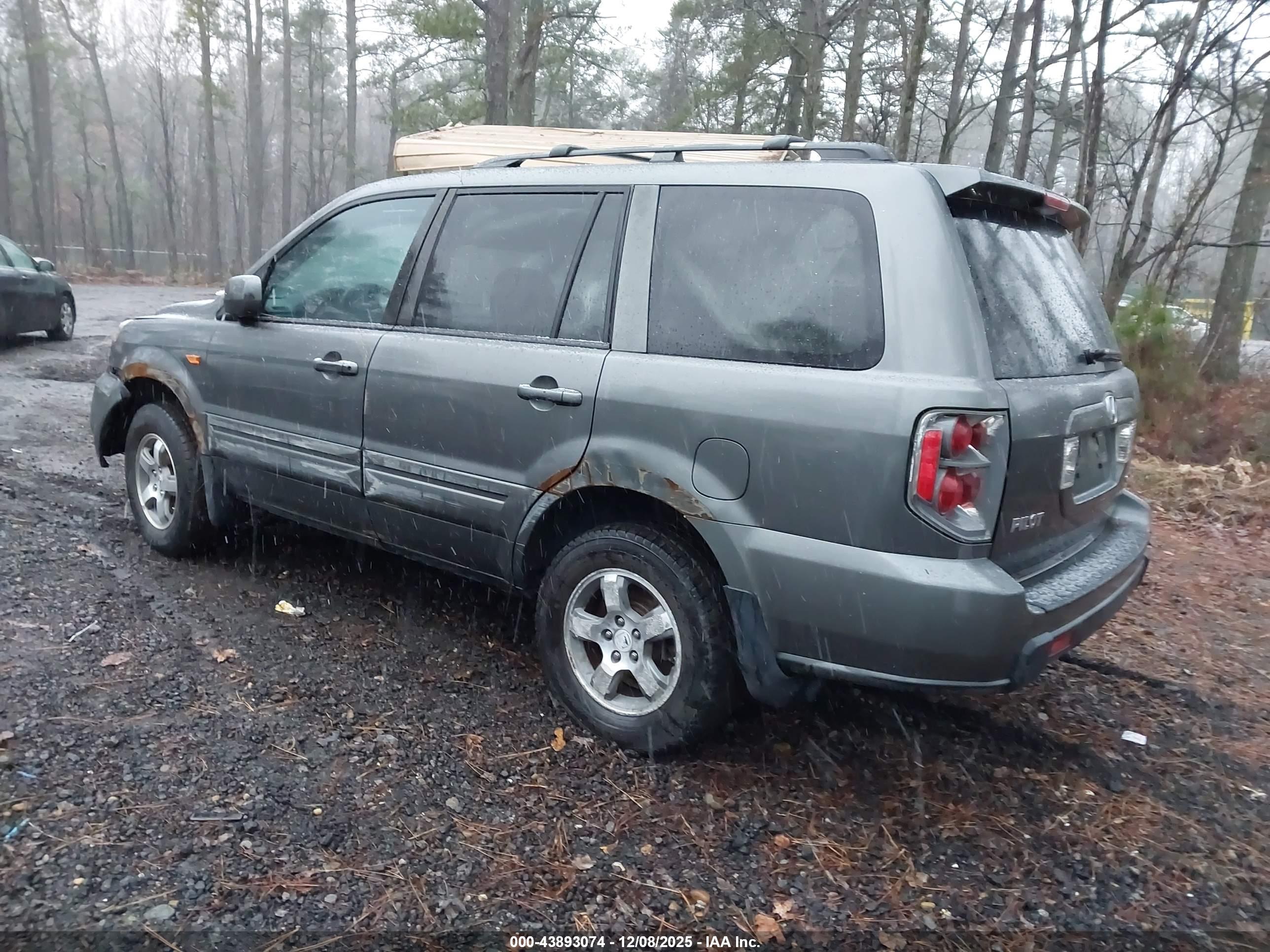 HONDA PILOT image 3