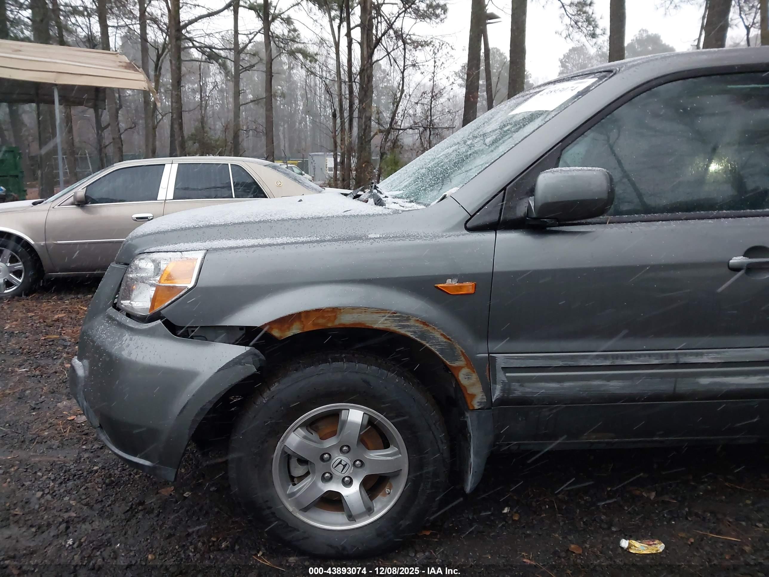 HONDA PILOT image 6