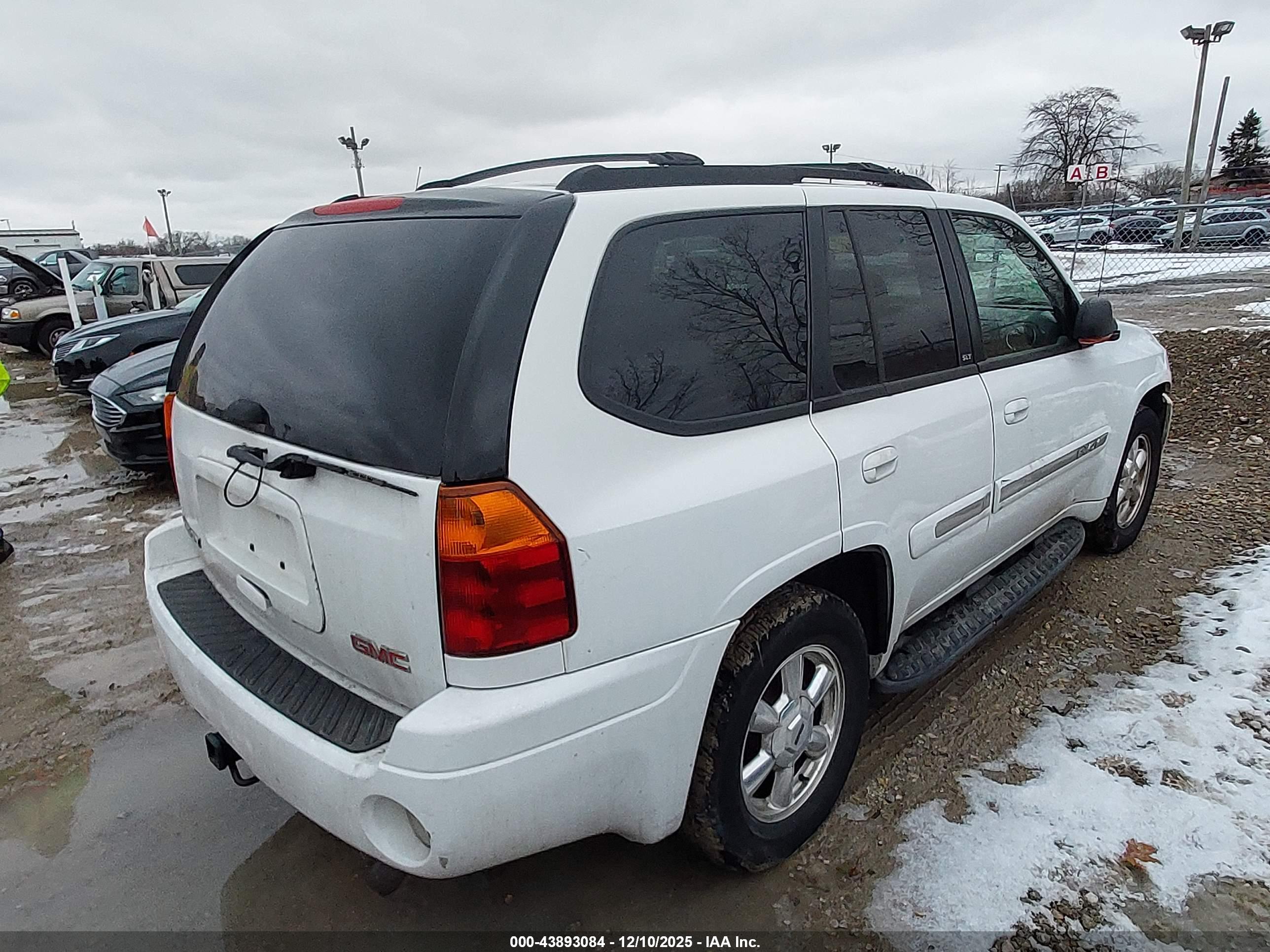 GMC ENVOY image 4