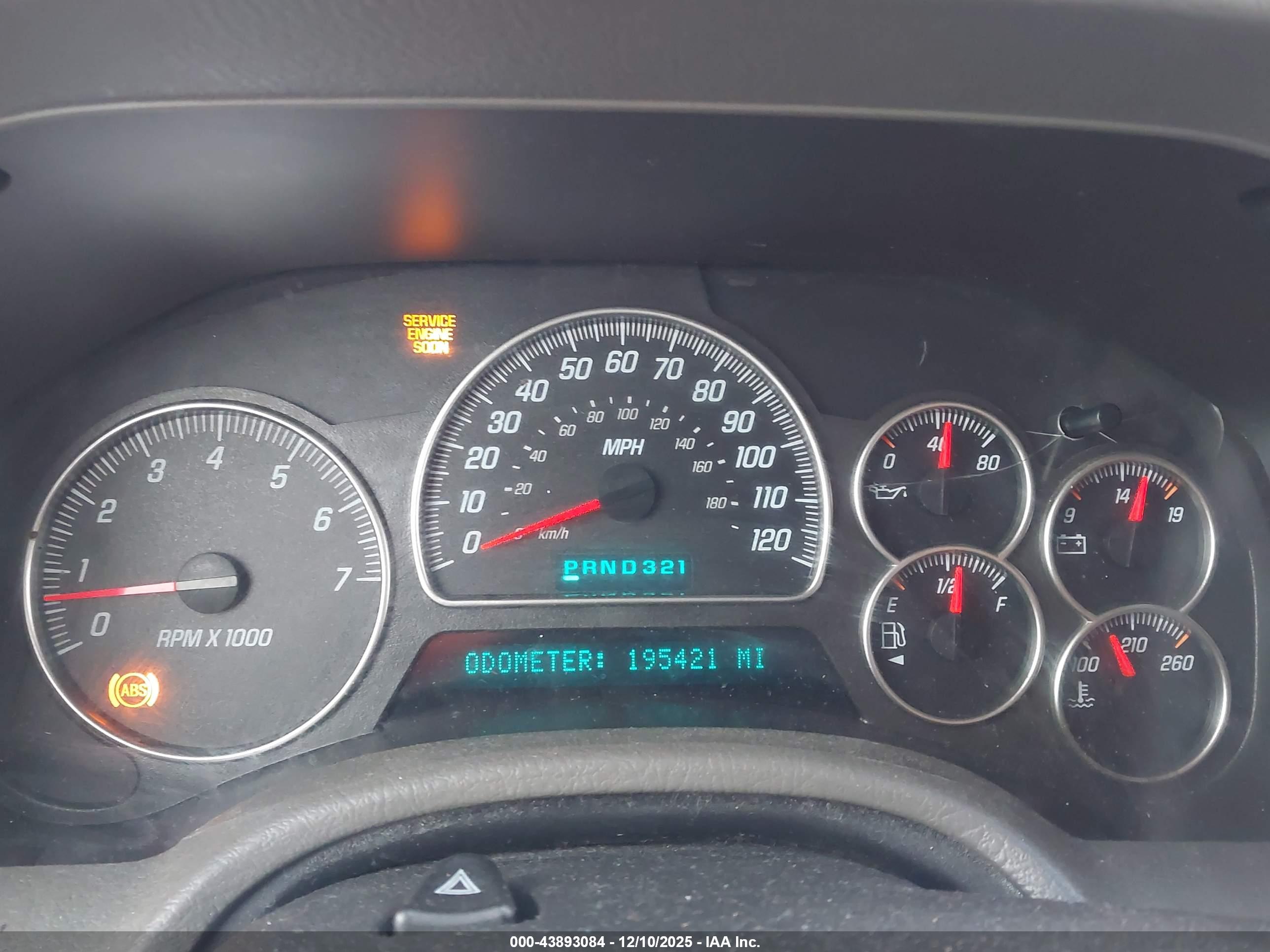 GMC ENVOY image 7
