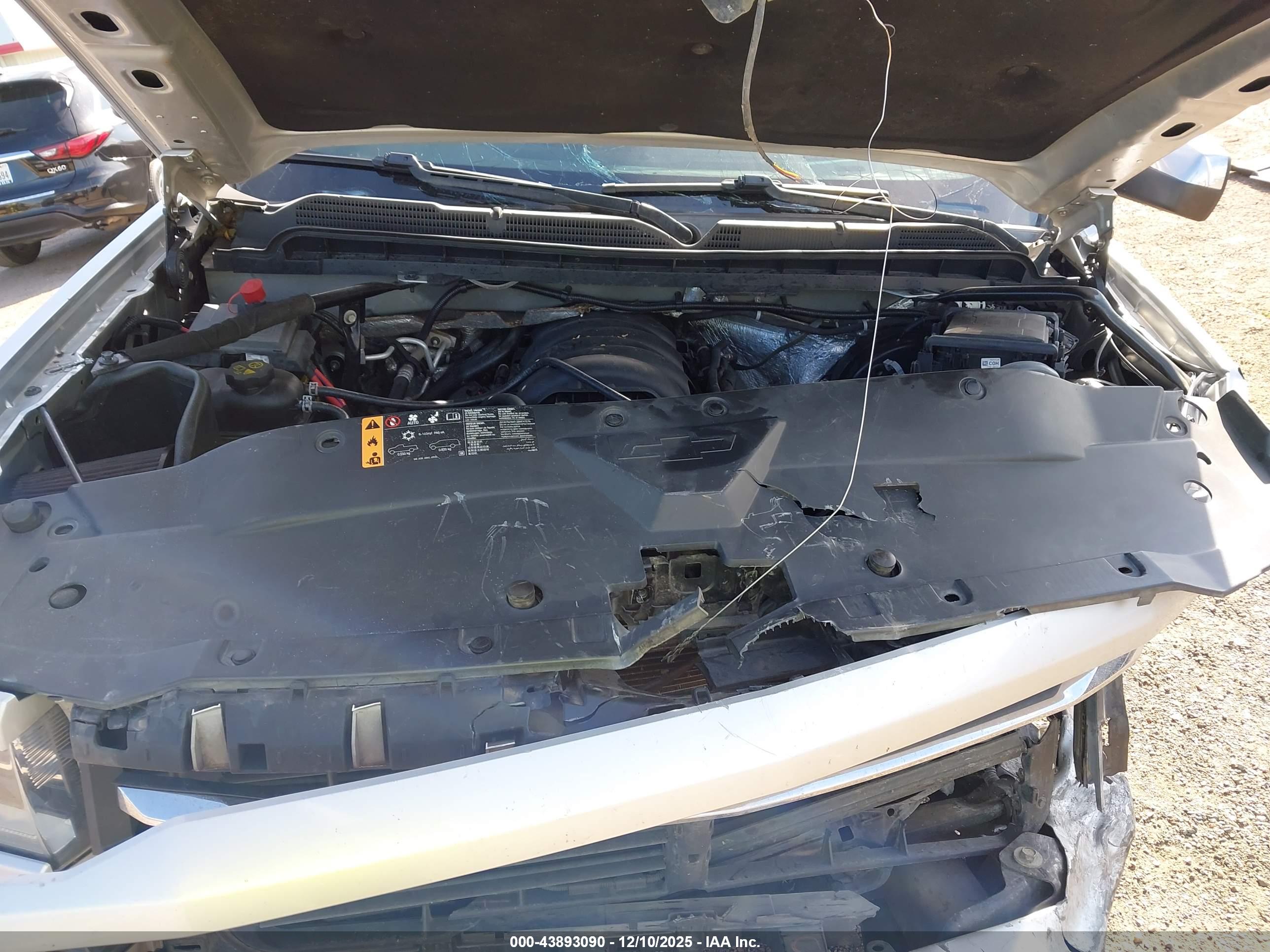 CHEVROLET SILVERADO image 10