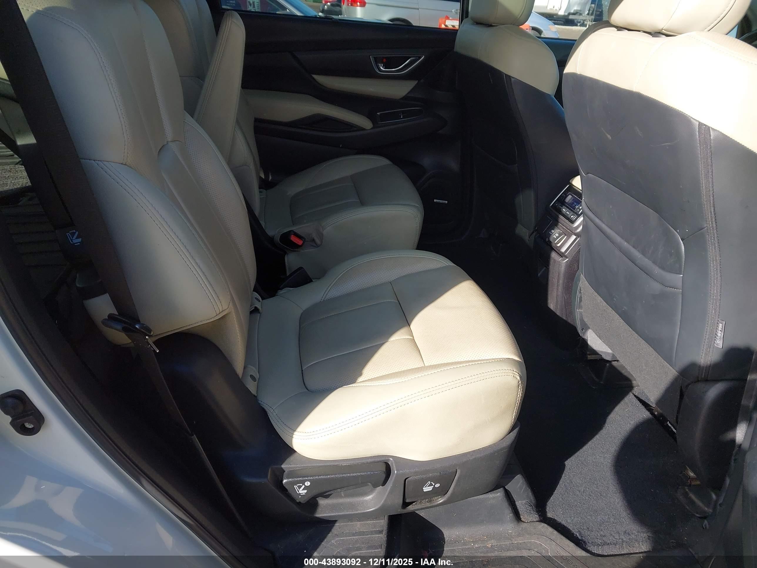 SUBARU ASCENT image 8