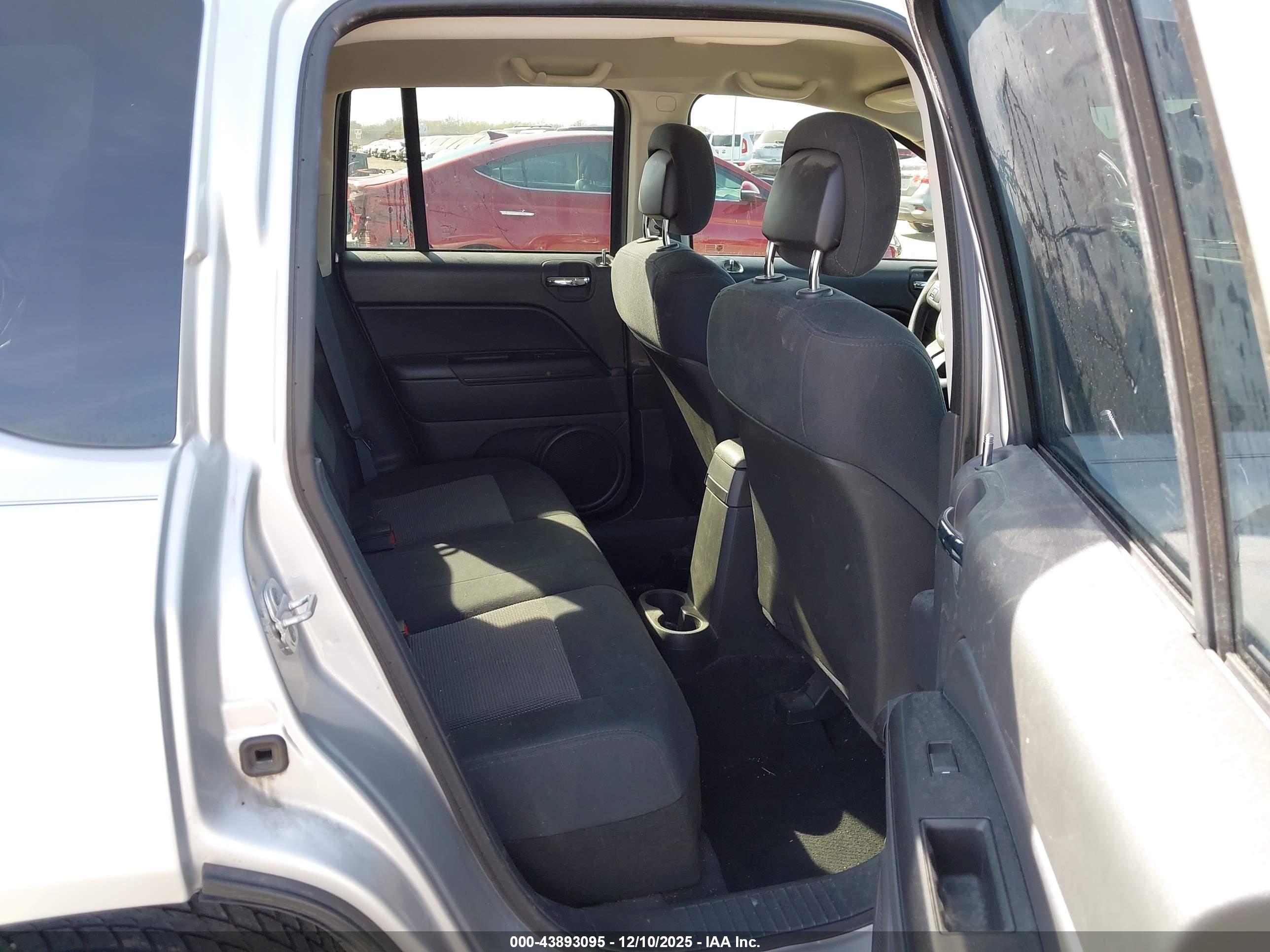 JEEP COMPASS image 8