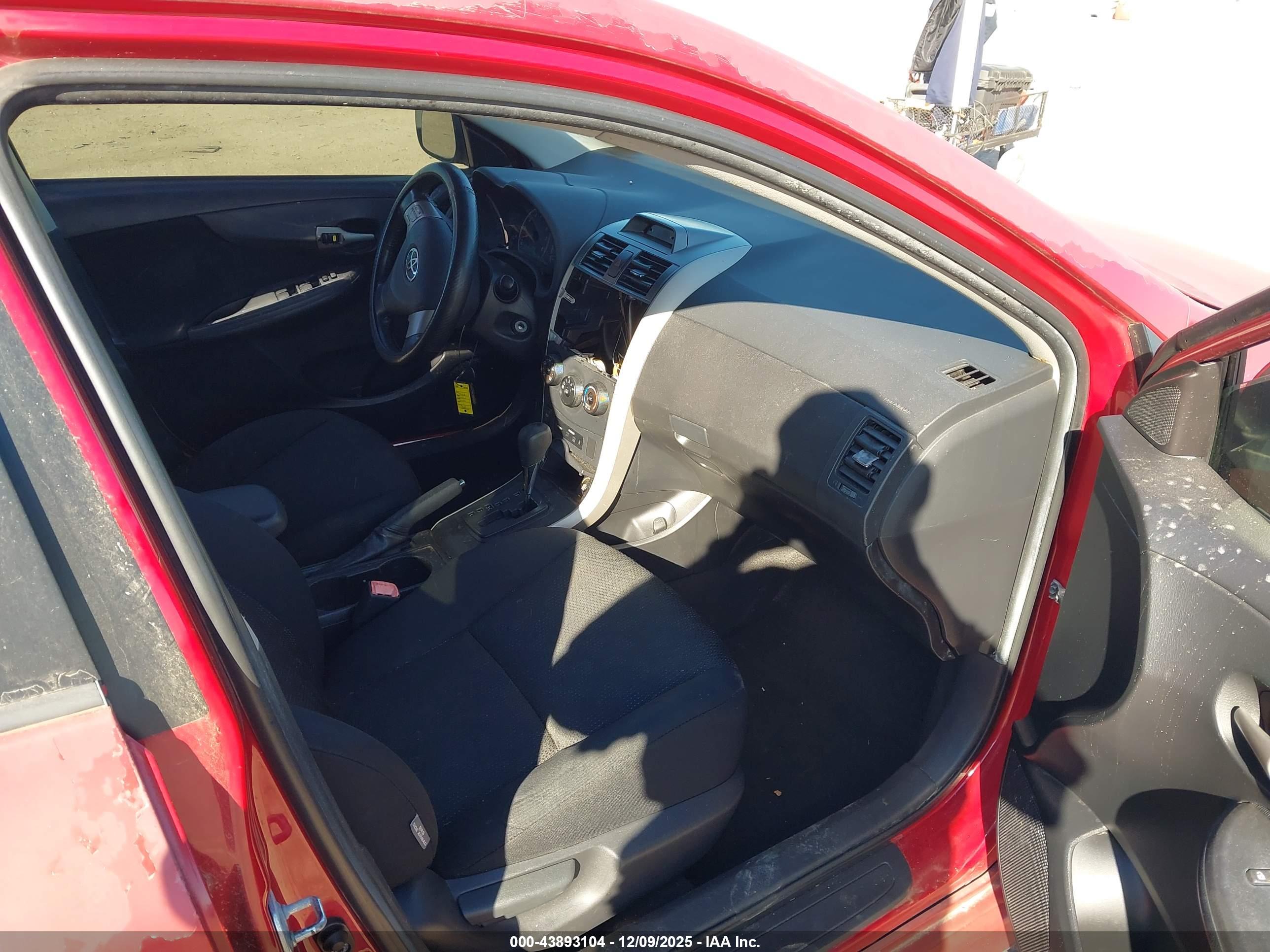 TOYOTA COROLLA image 5
