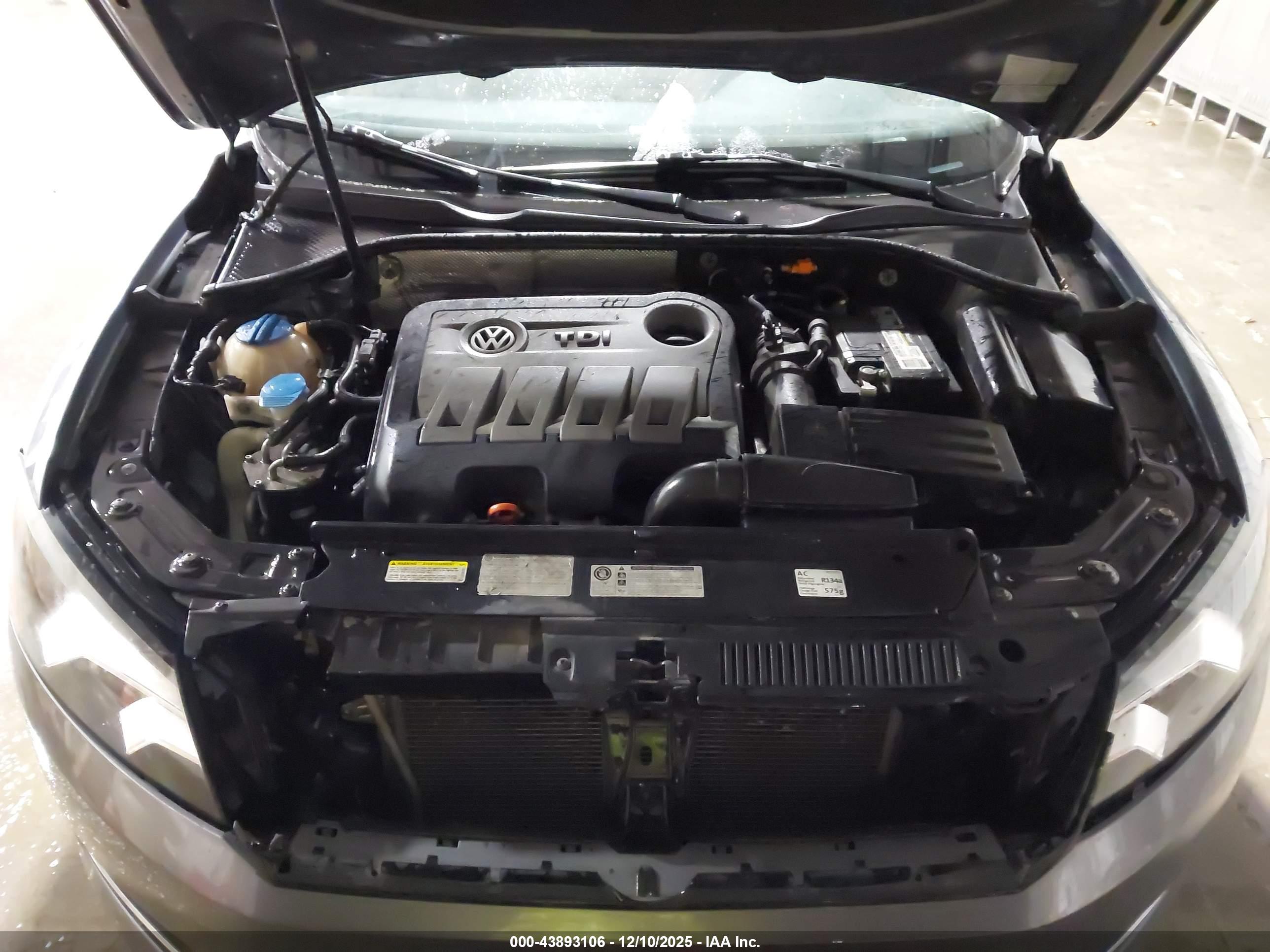 VOLKSWAGEN PASSAT image 10