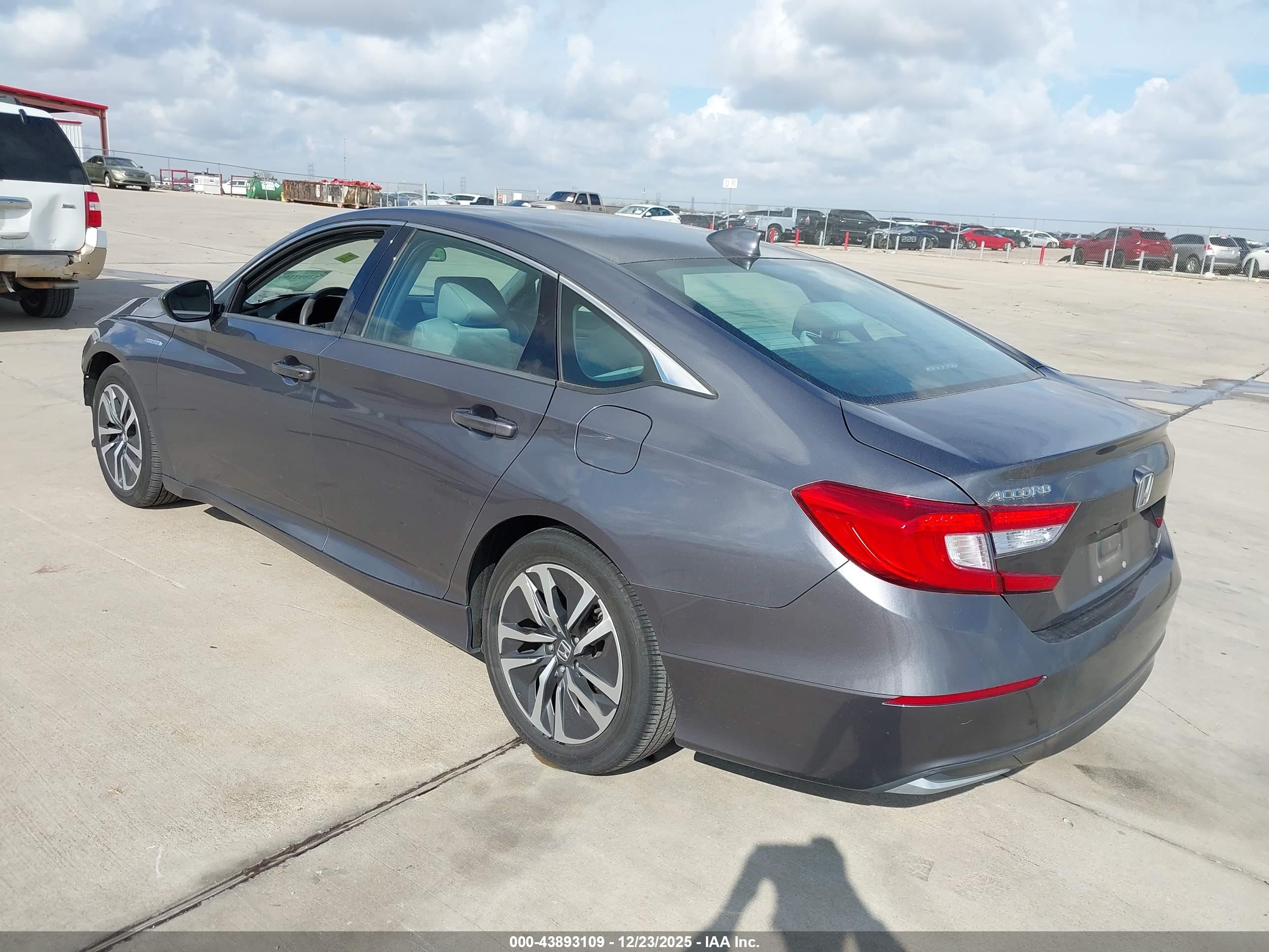 HONDA ACCORD image 3