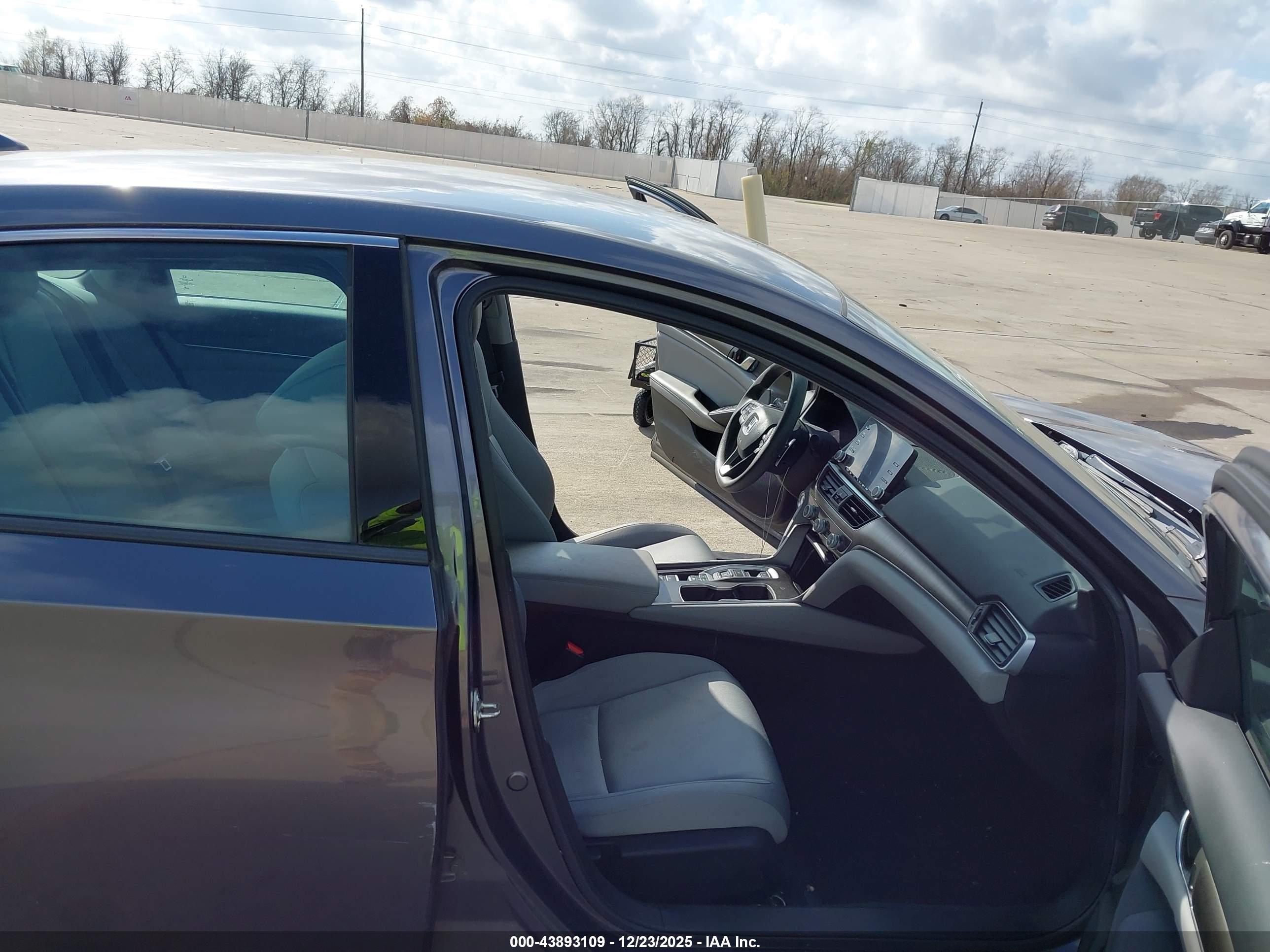 HONDA ACCORD image 5