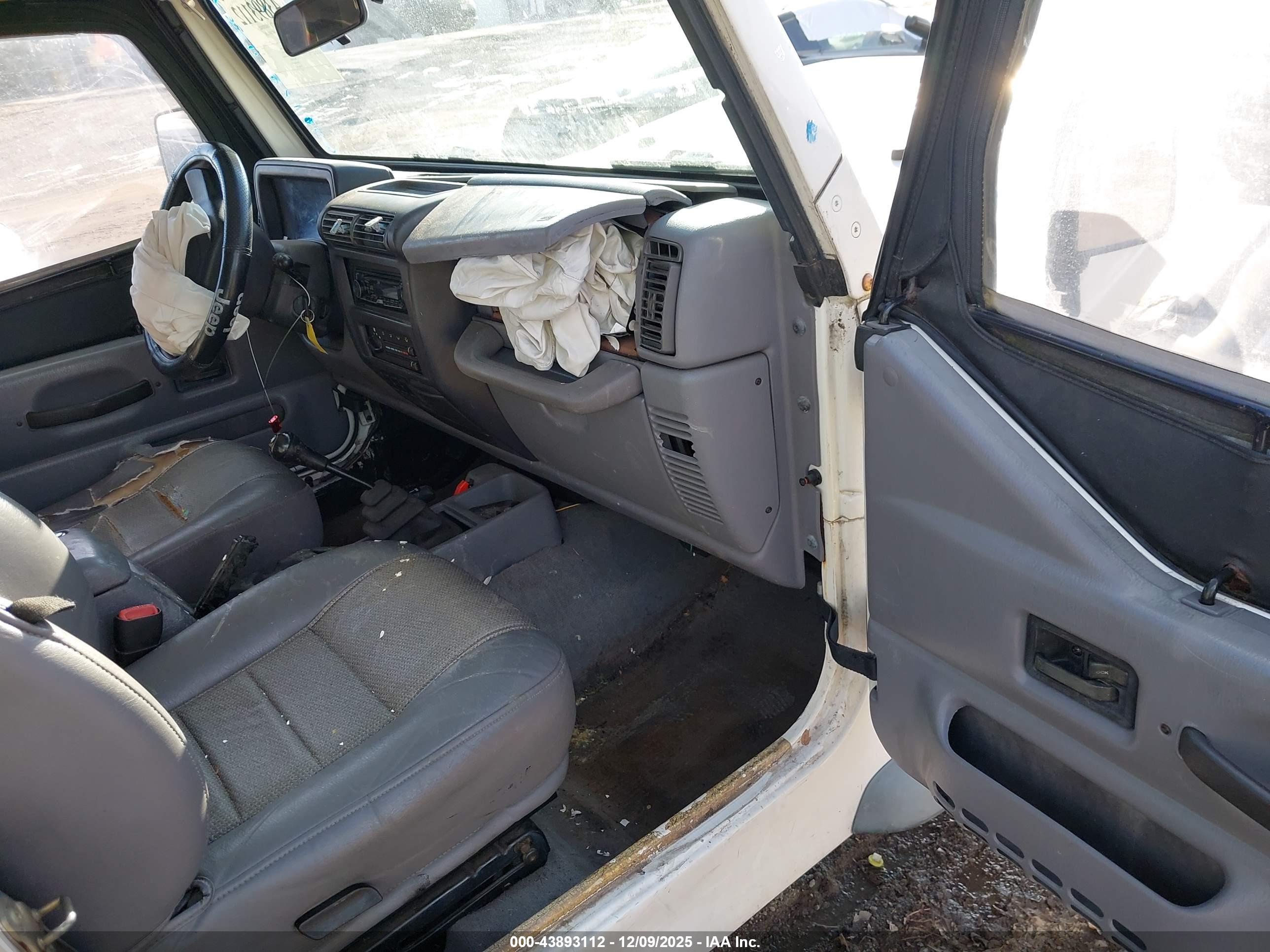 JEEP WRANGLER image 5