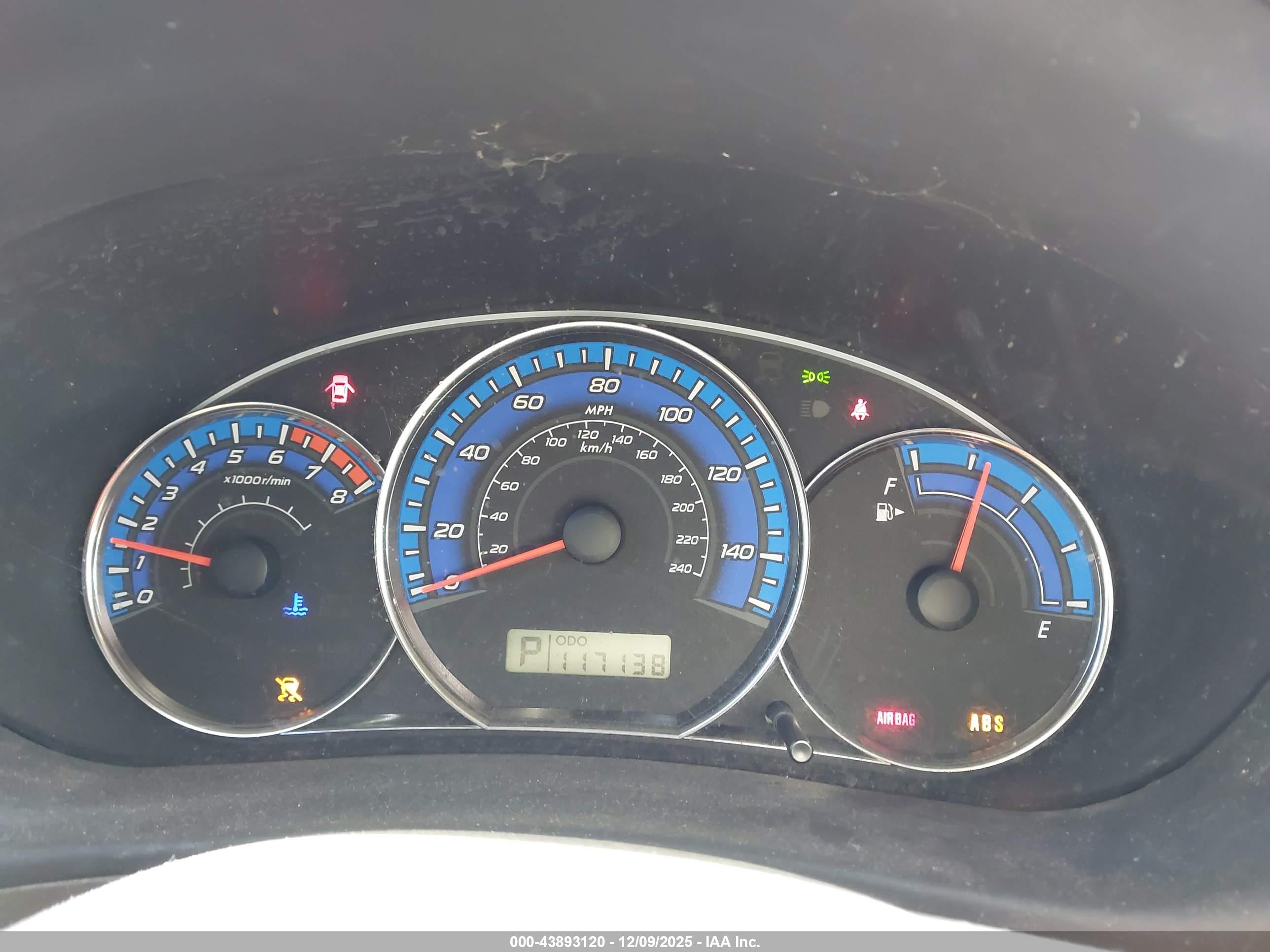SUBARU FORESTER image 7