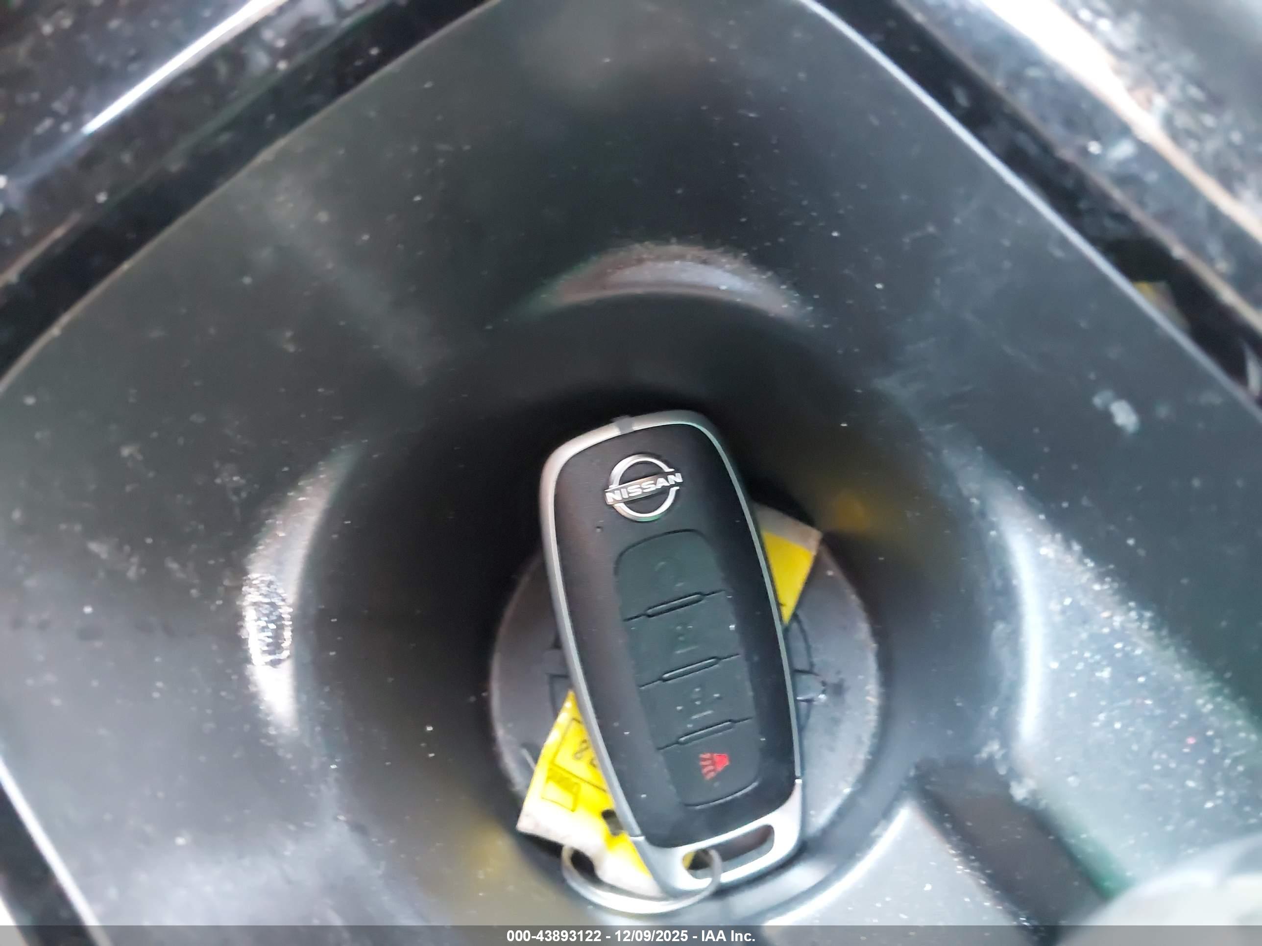 NISSAN KICKS image 11