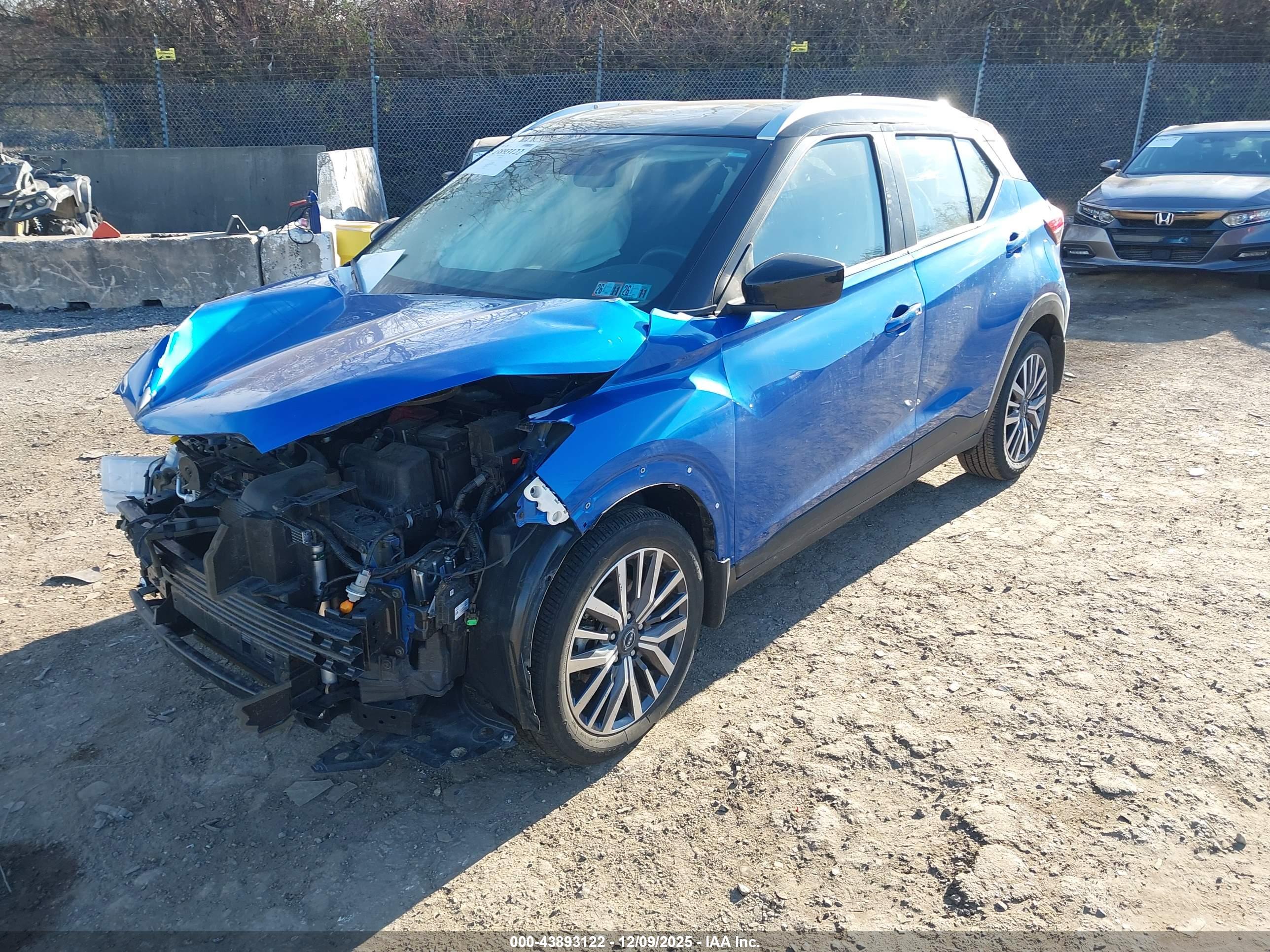 NISSAN KICKS image 2