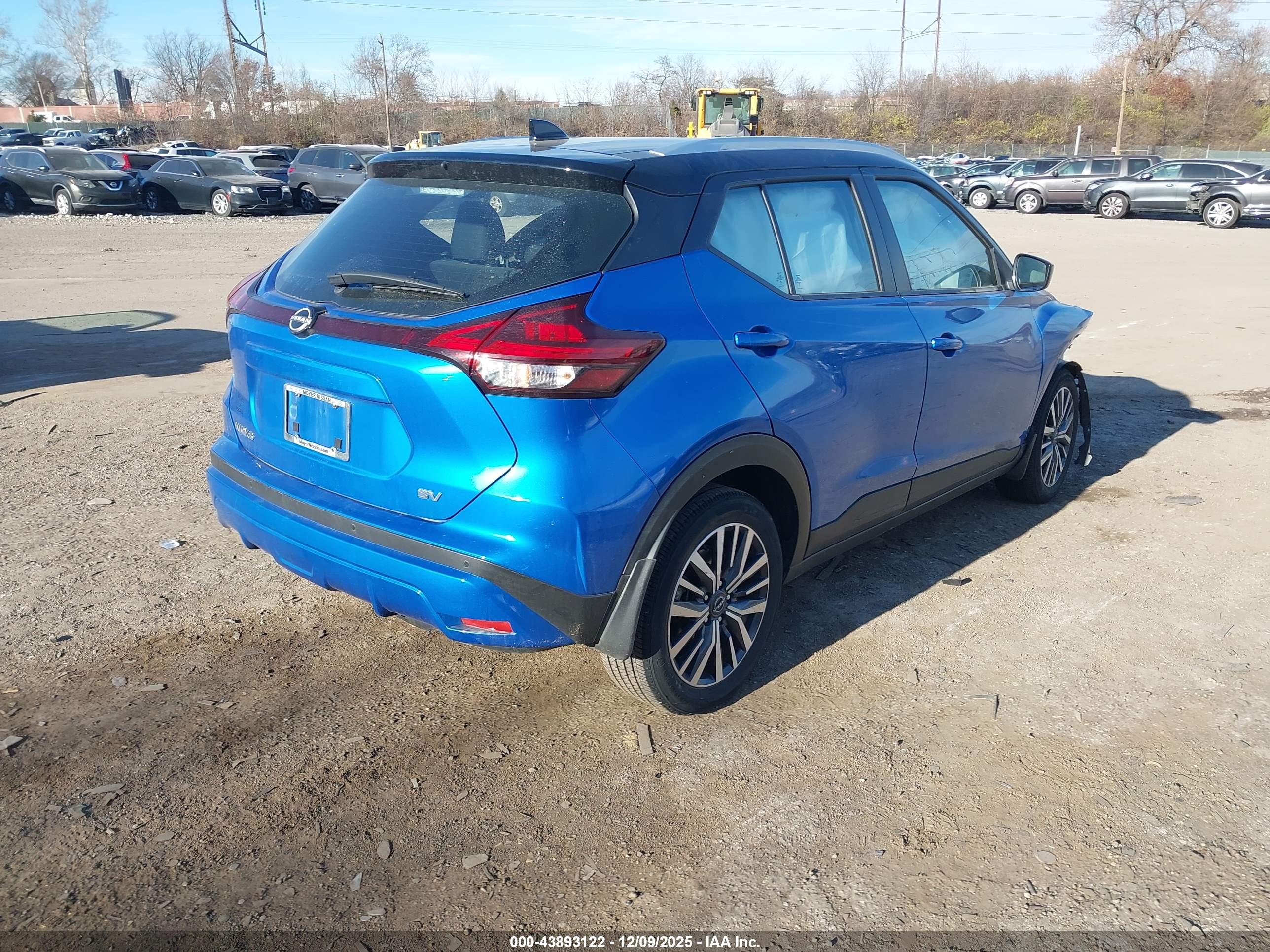 NISSAN KICKS image 4