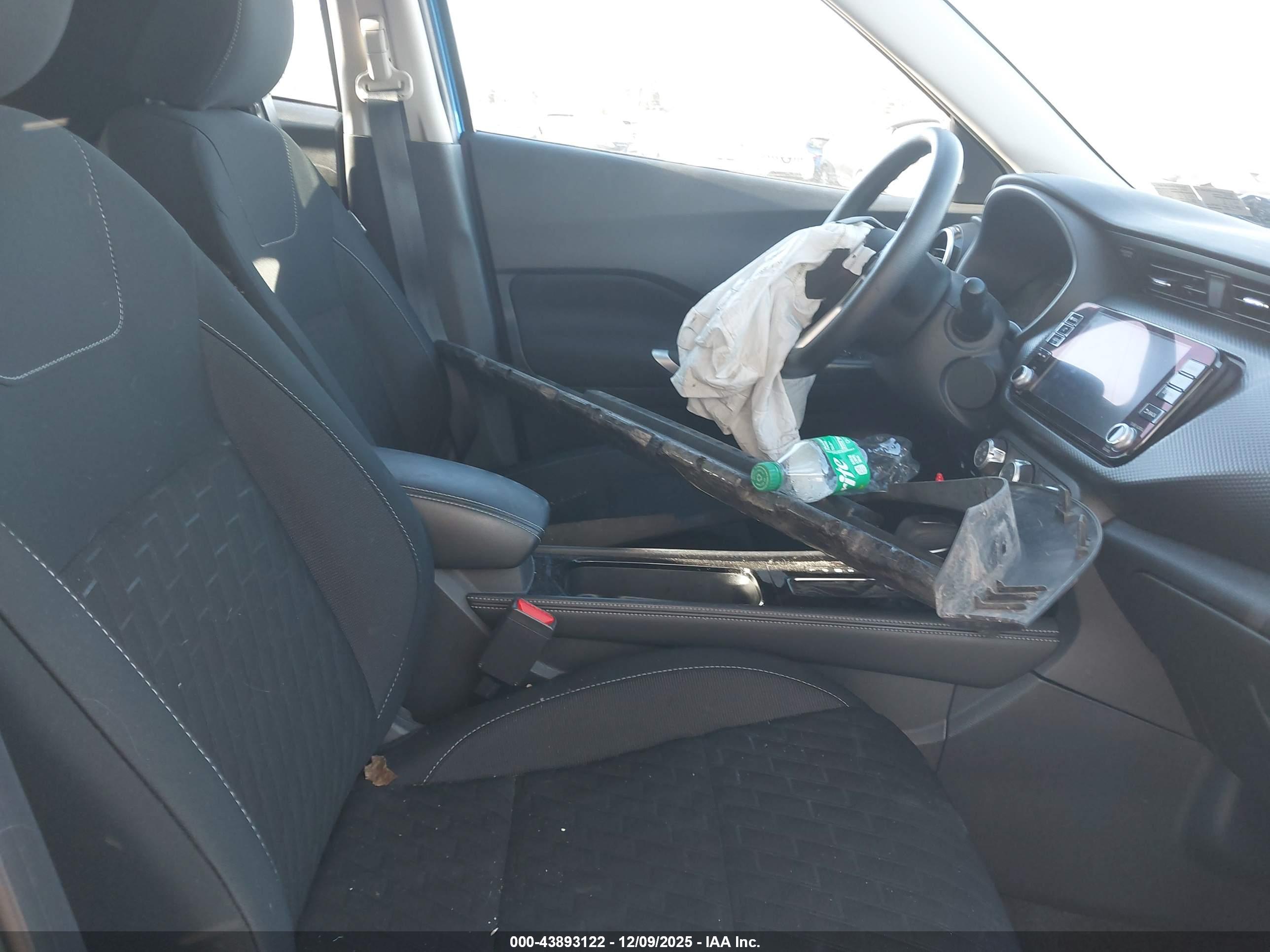 NISSAN KICKS image 5