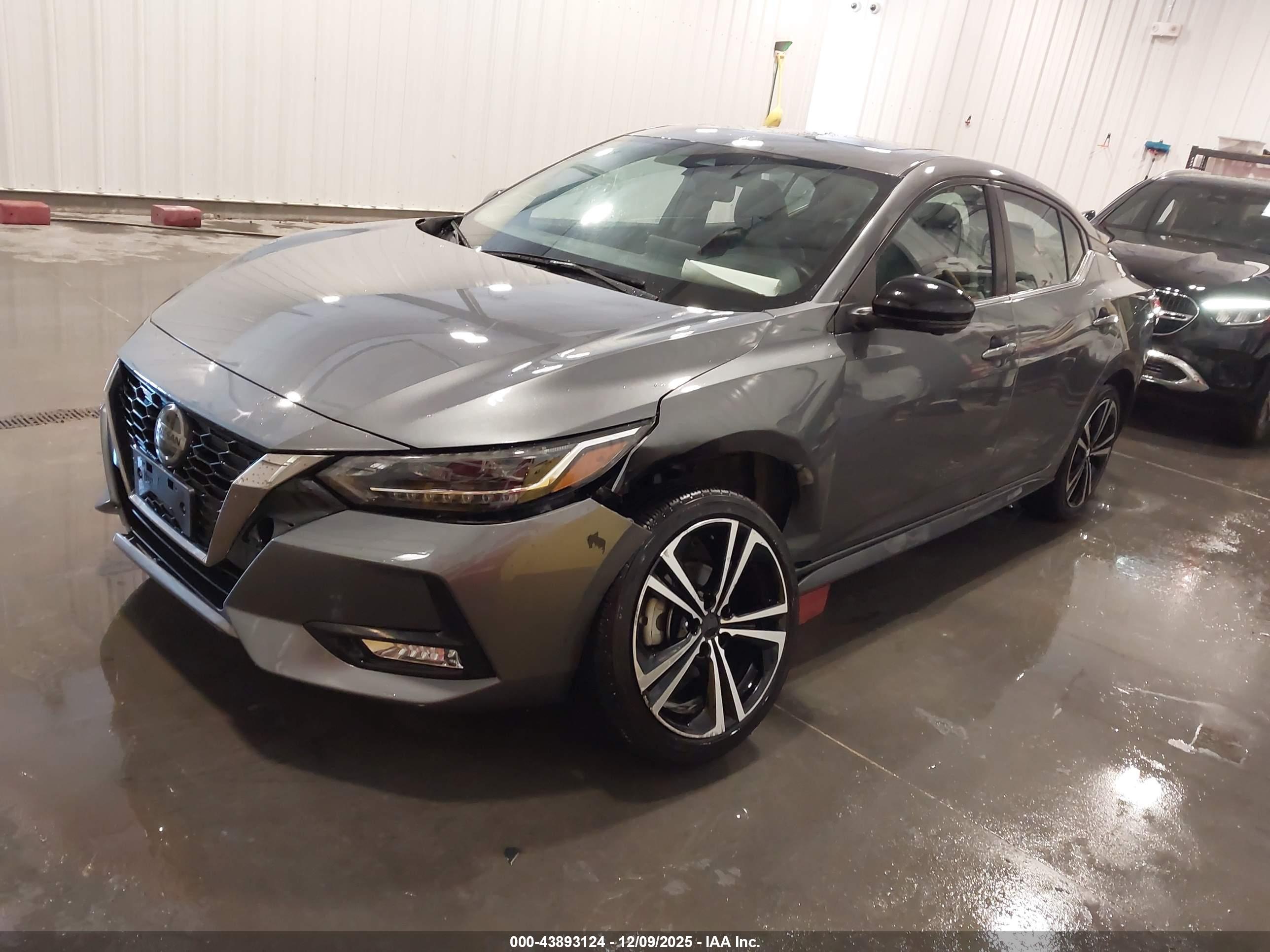 NISSAN SENTRA image 2