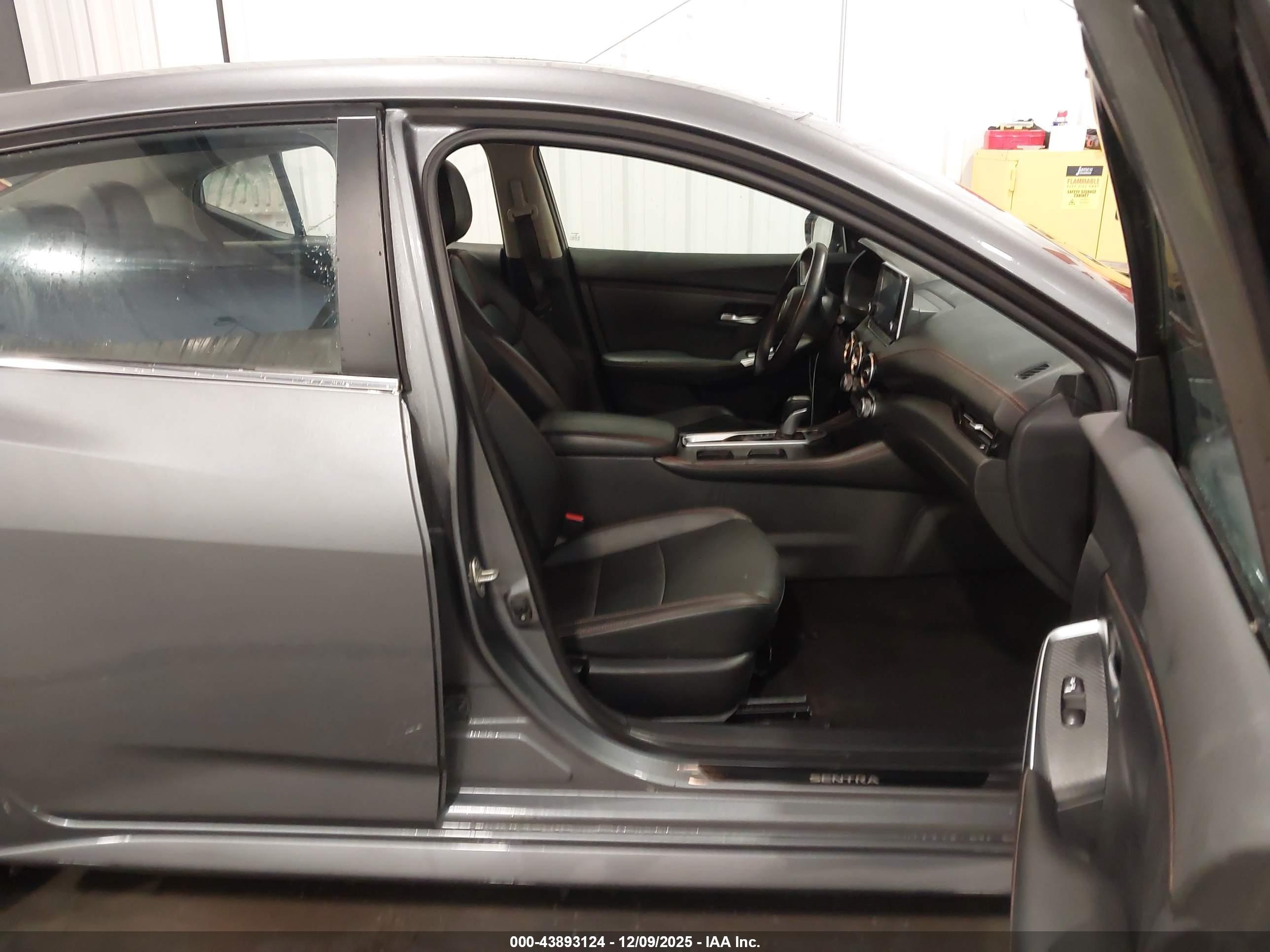 NISSAN SENTRA image 5