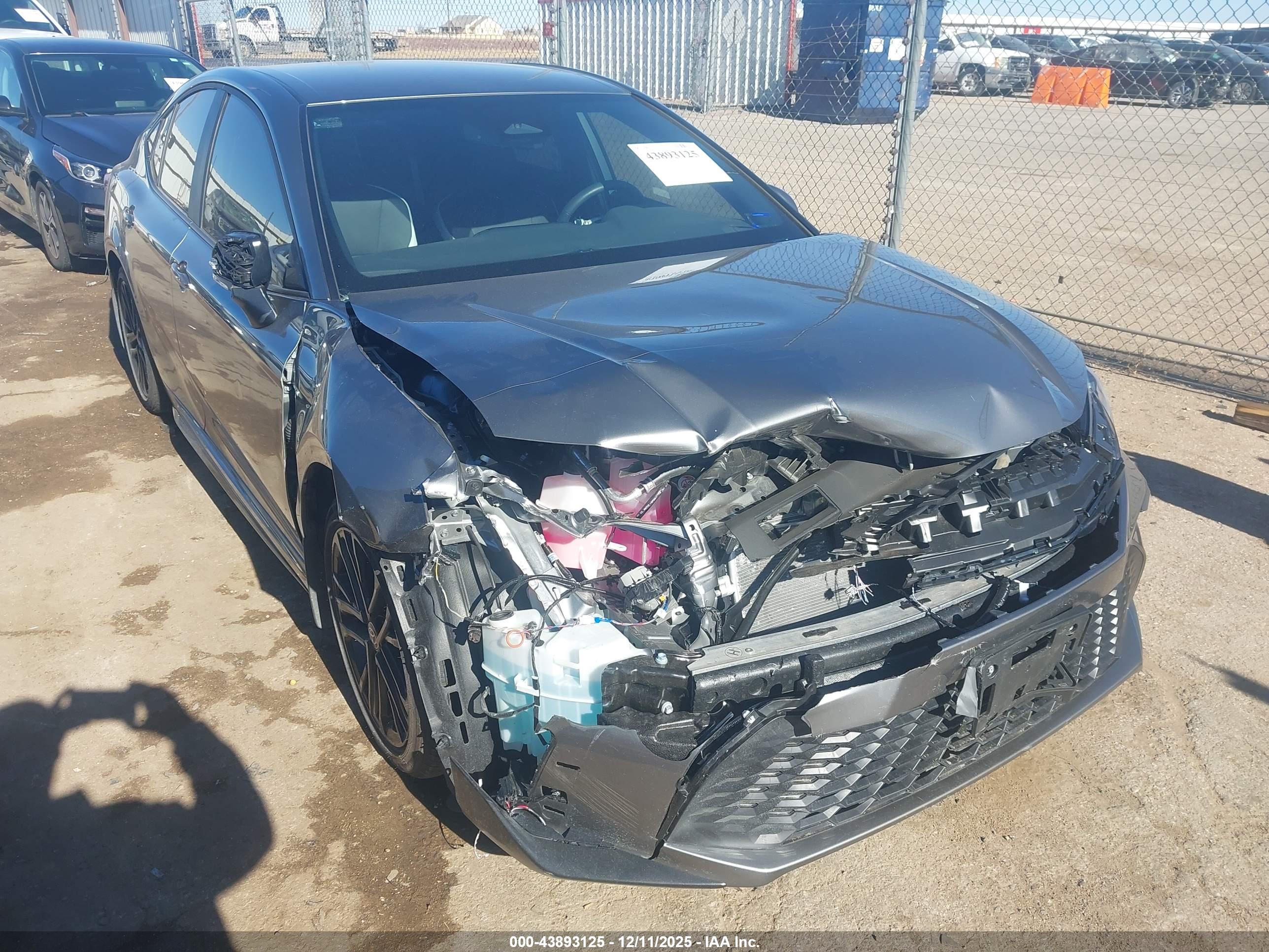 TOYOTA CAMRY image 6