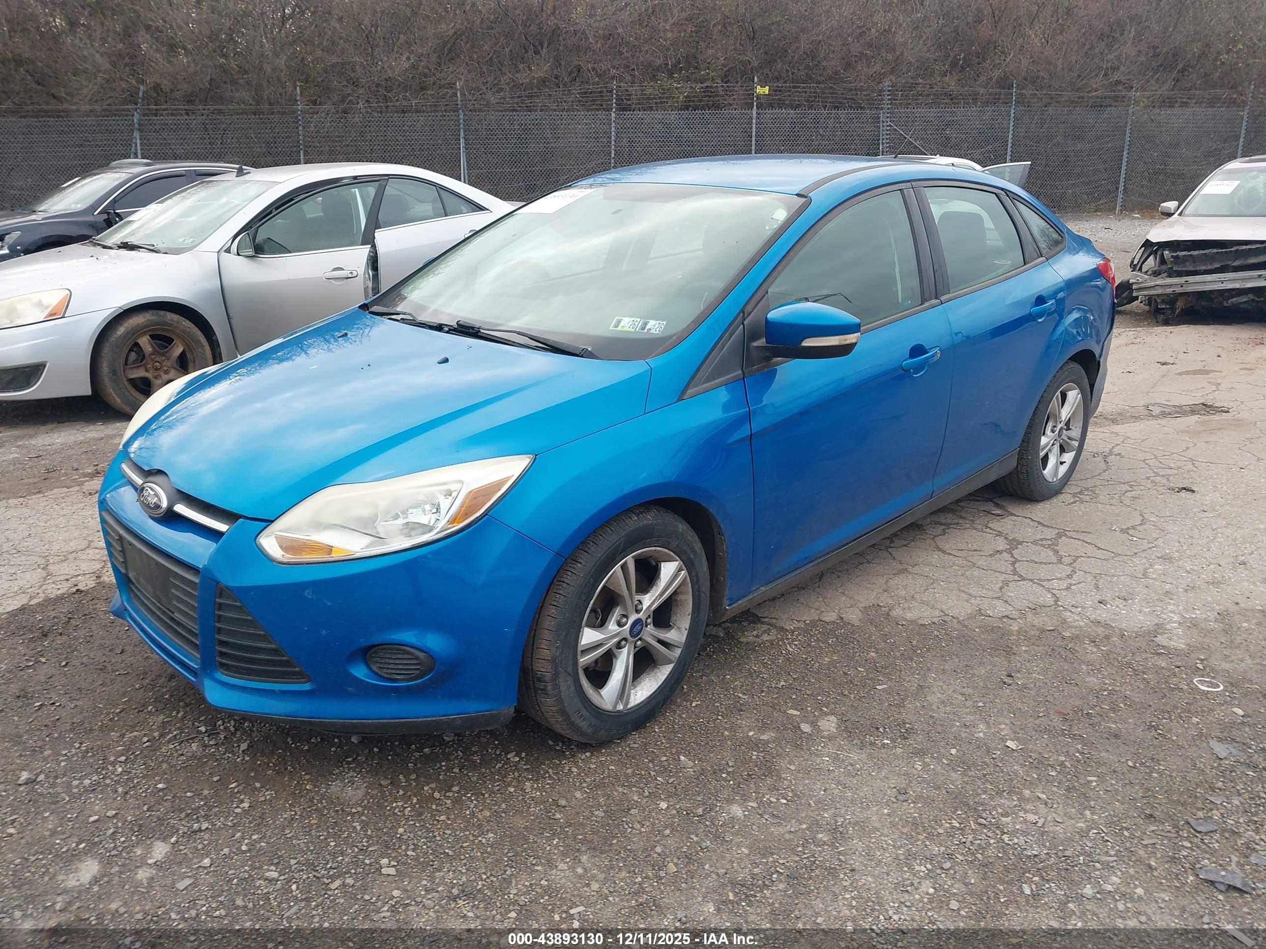 FORD FOCUS image 2