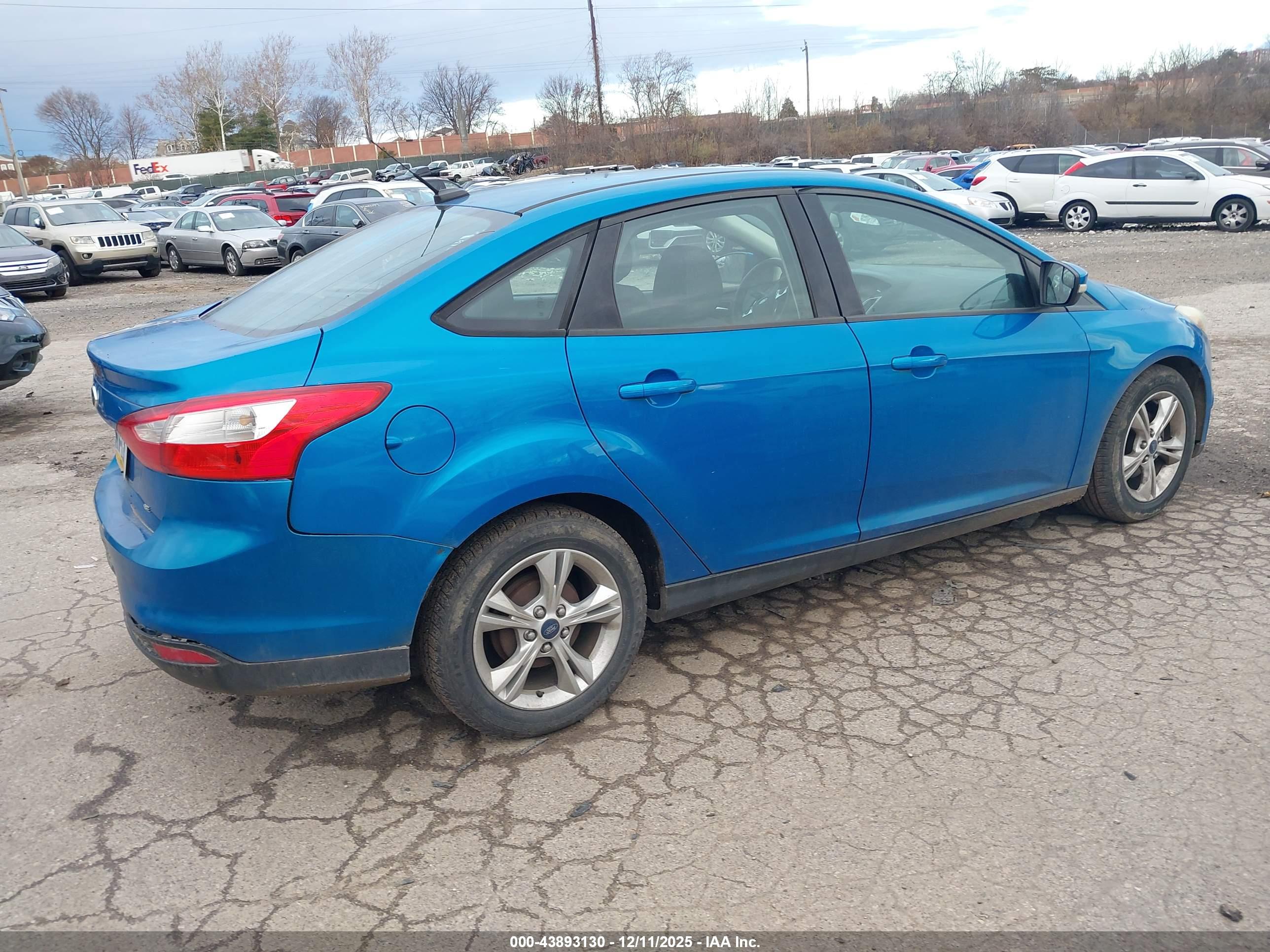 FORD FOCUS image 4