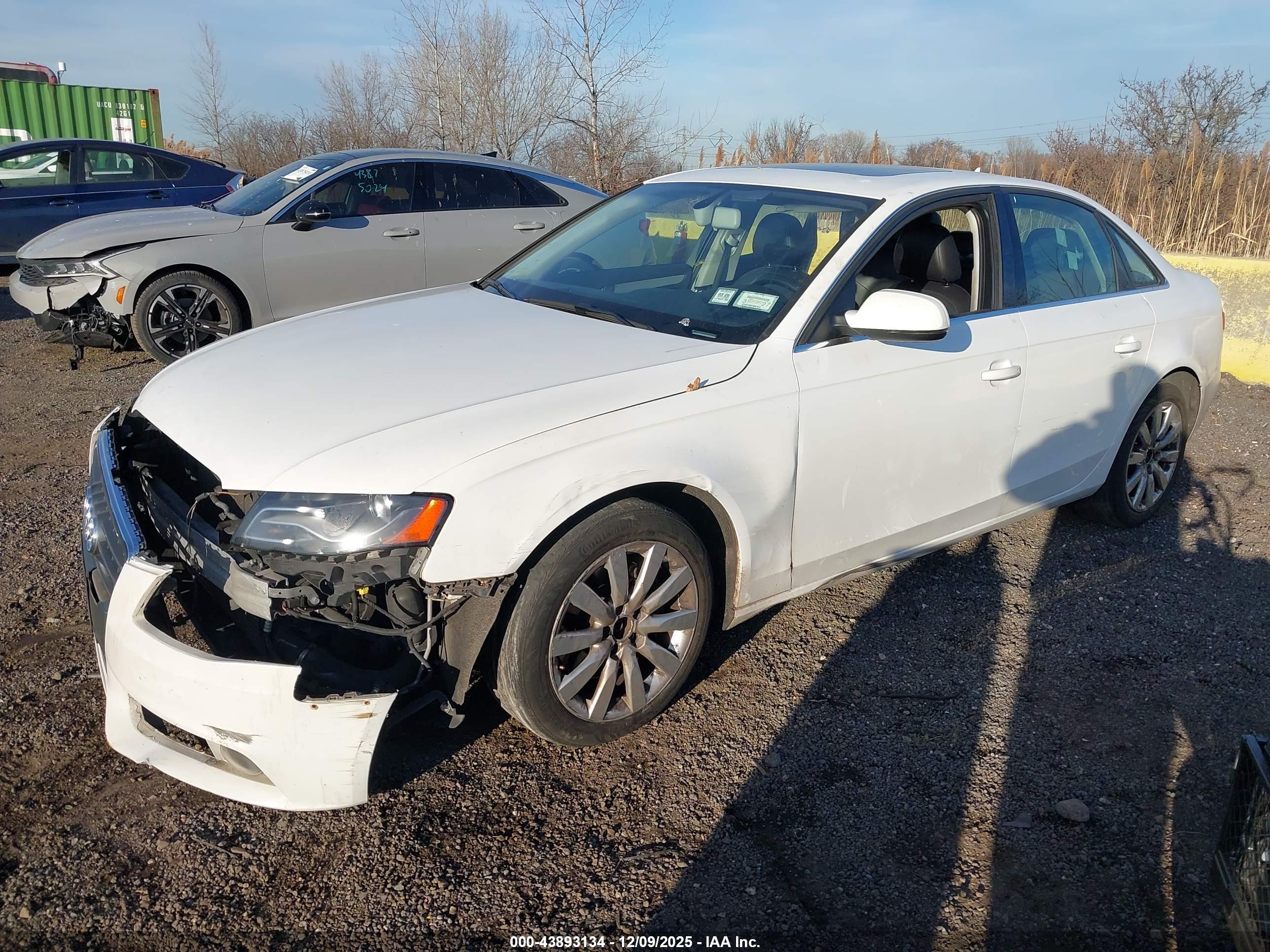AUDI A4 image 2