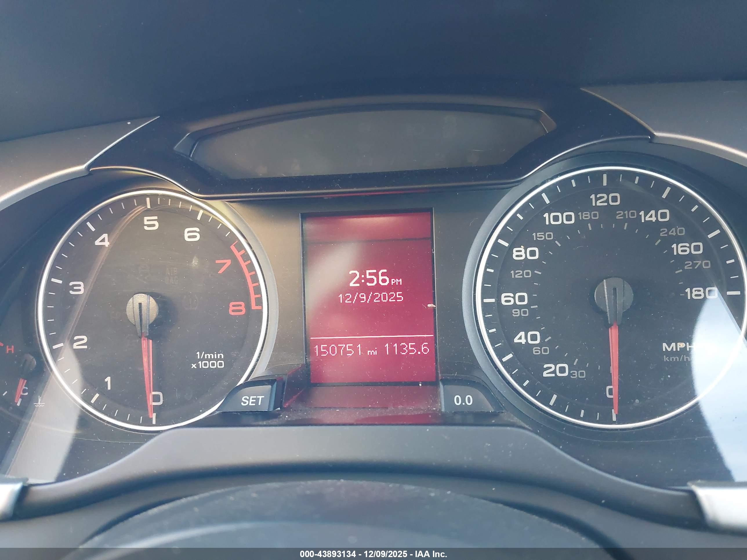AUDI A4 image 7