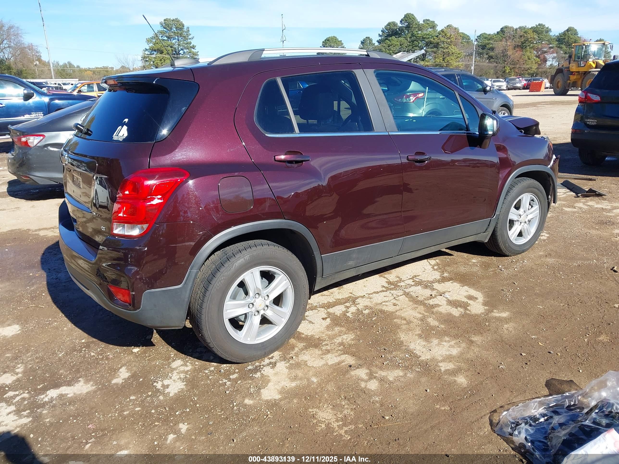 CHEVROLET TRAX image 4