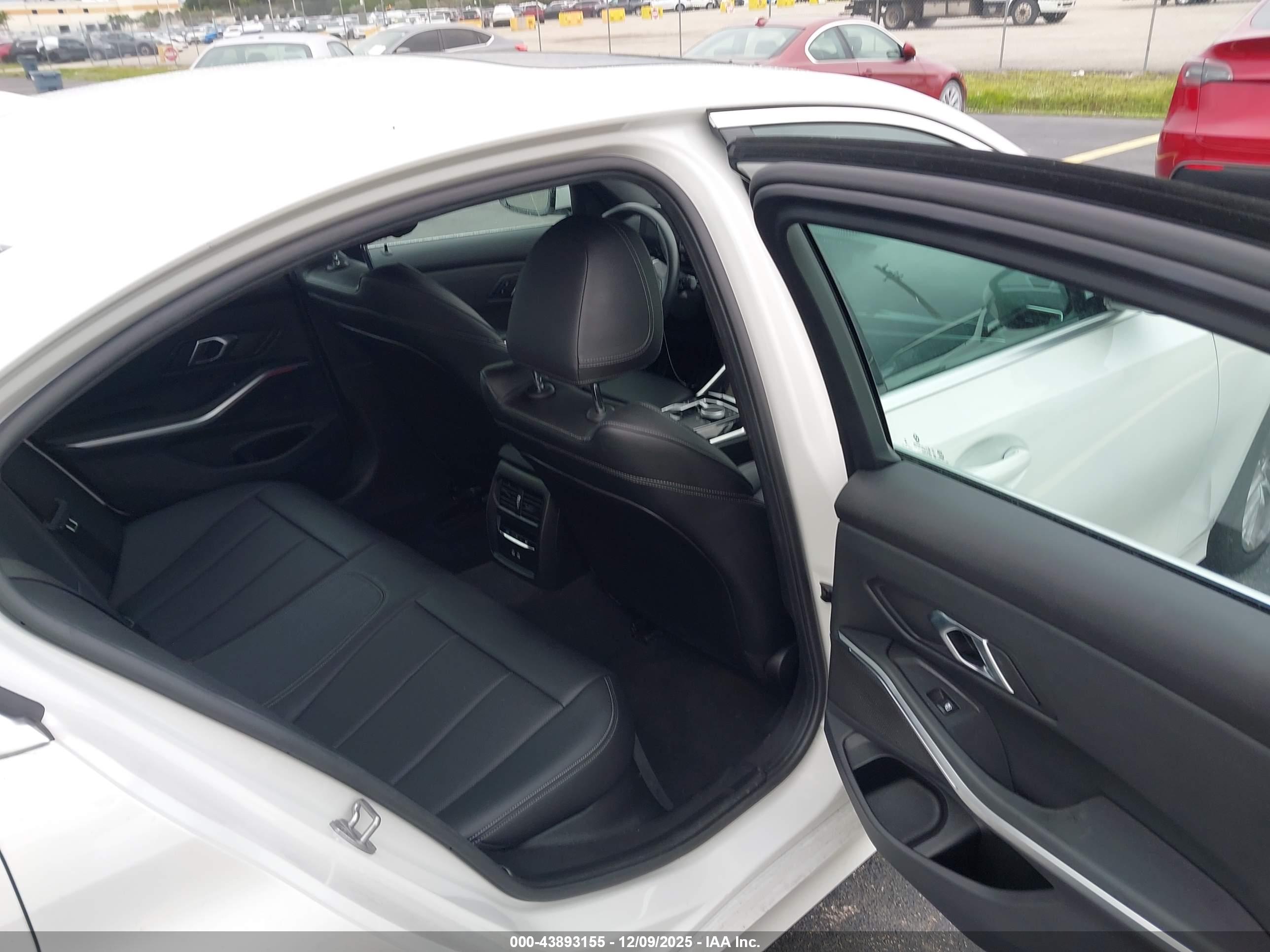 BMW 330E image 8