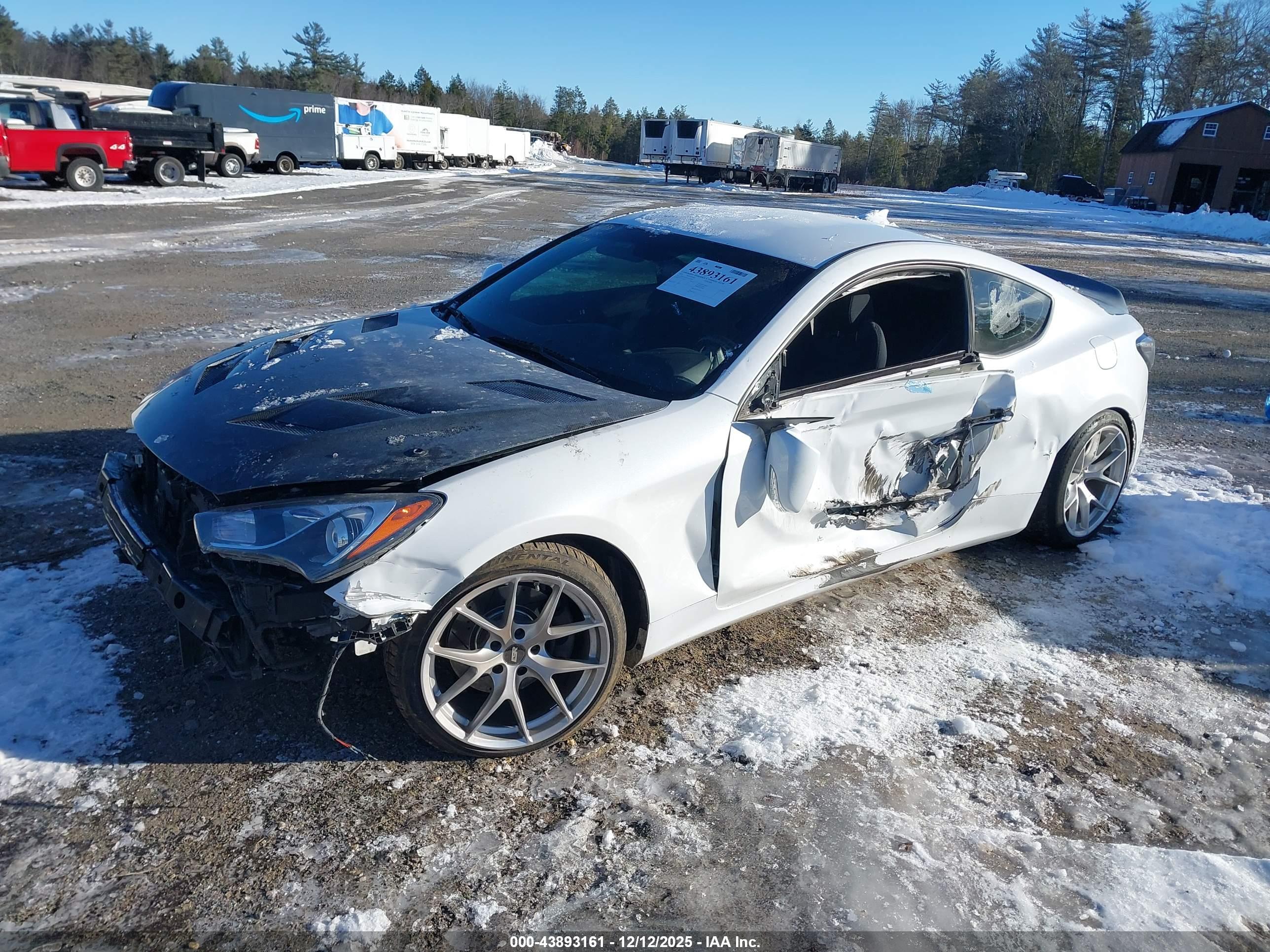 HYUNDAI GENESIS image 2
