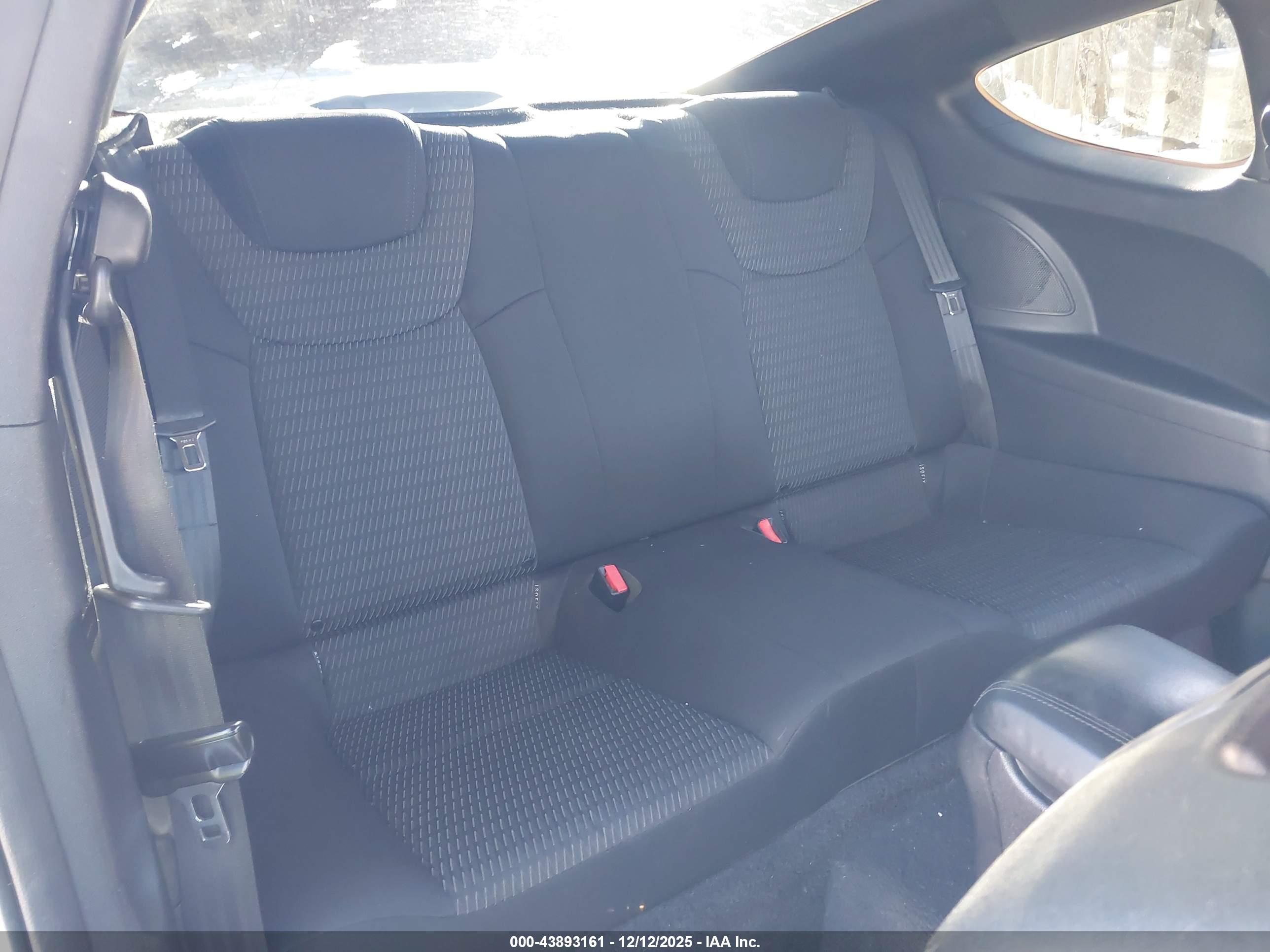 HYUNDAI GENESIS image 8
