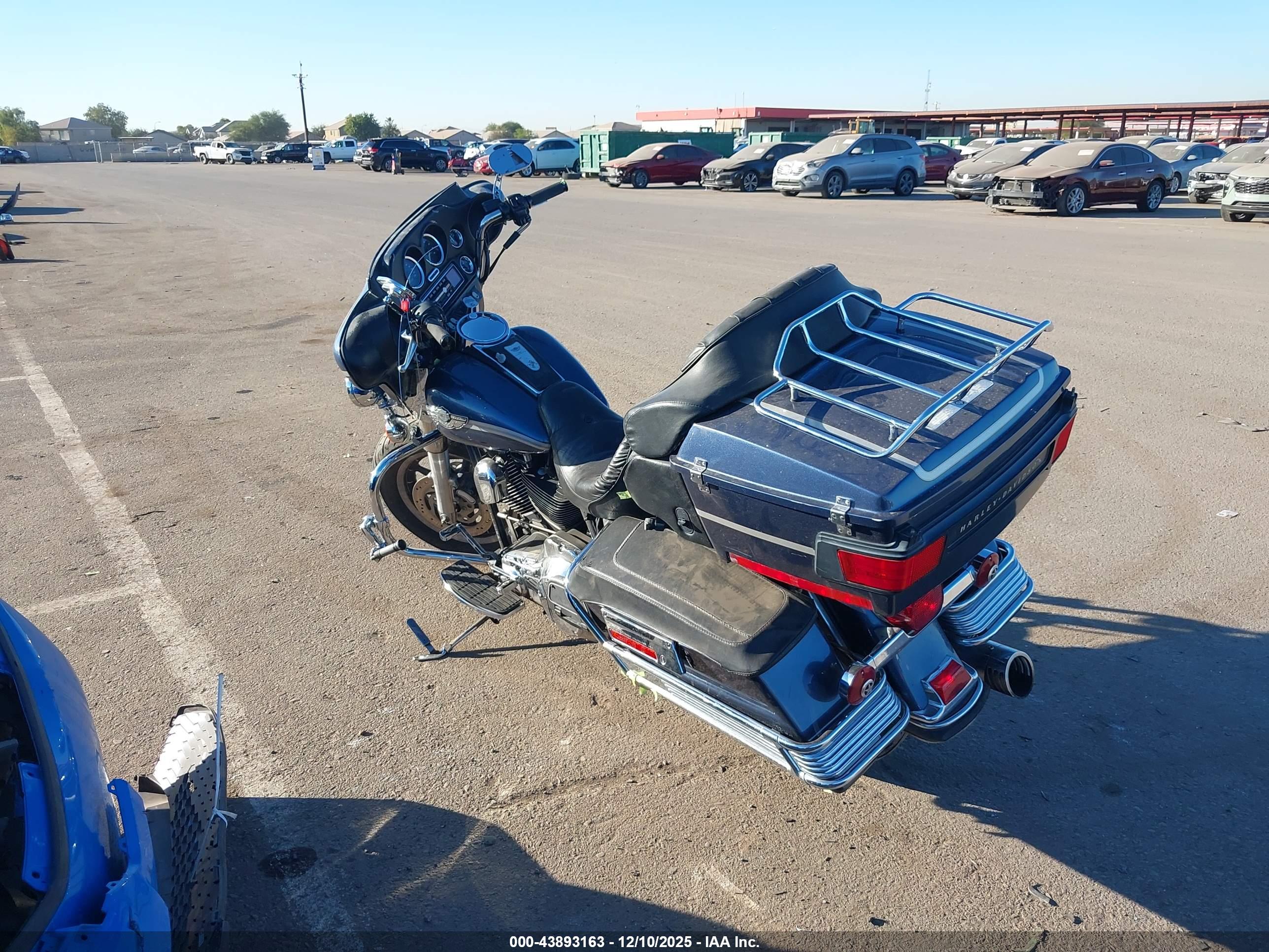 HARLEY-DAVIDSON FLHTCUI image 3