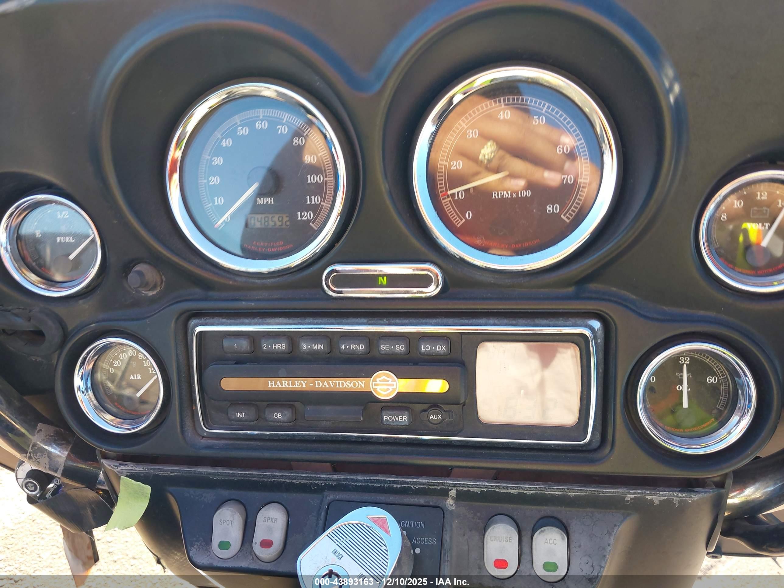 HARLEY-DAVIDSON FLHTCUI image 7