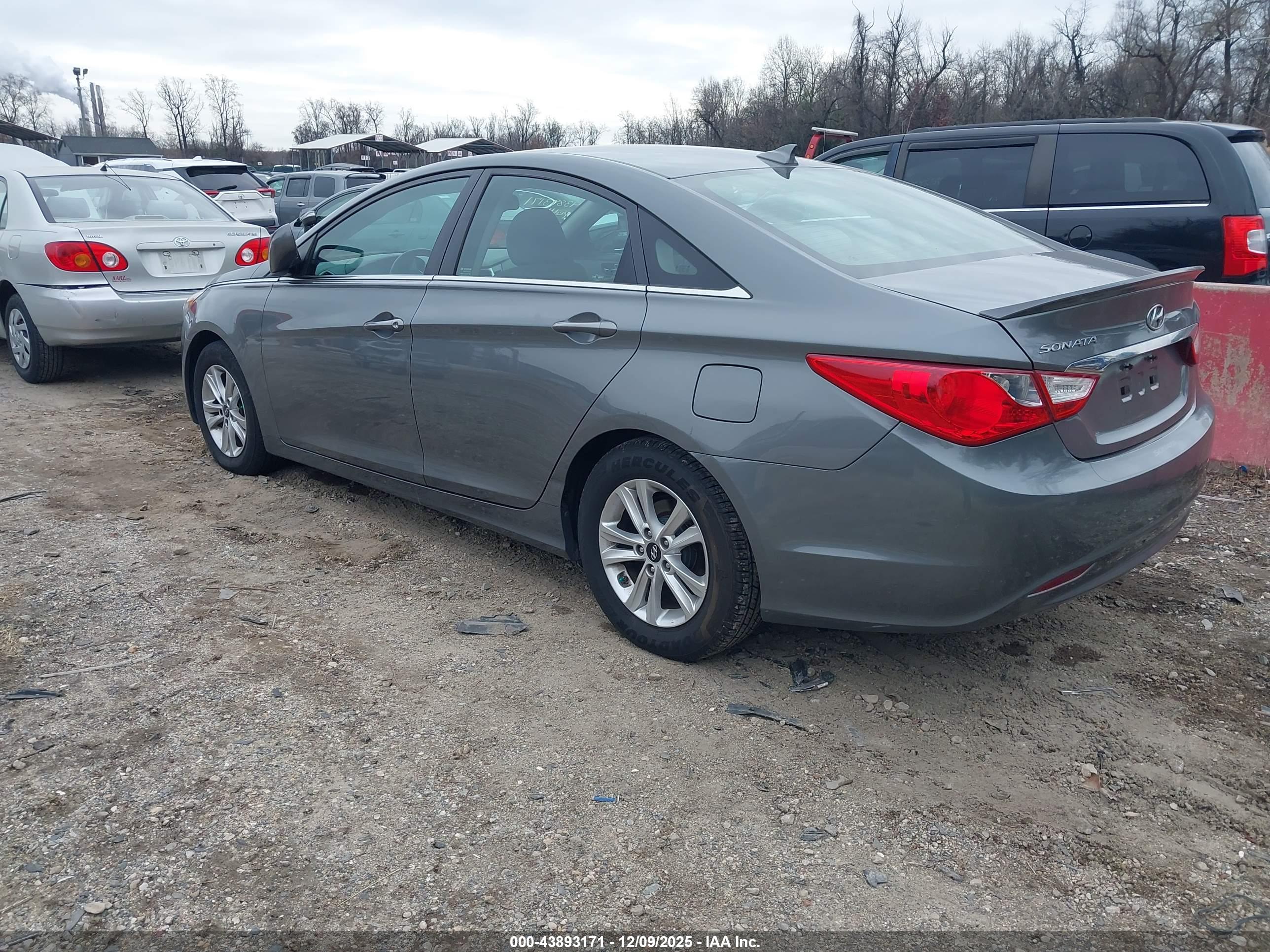 HYUNDAI SONATA image 3