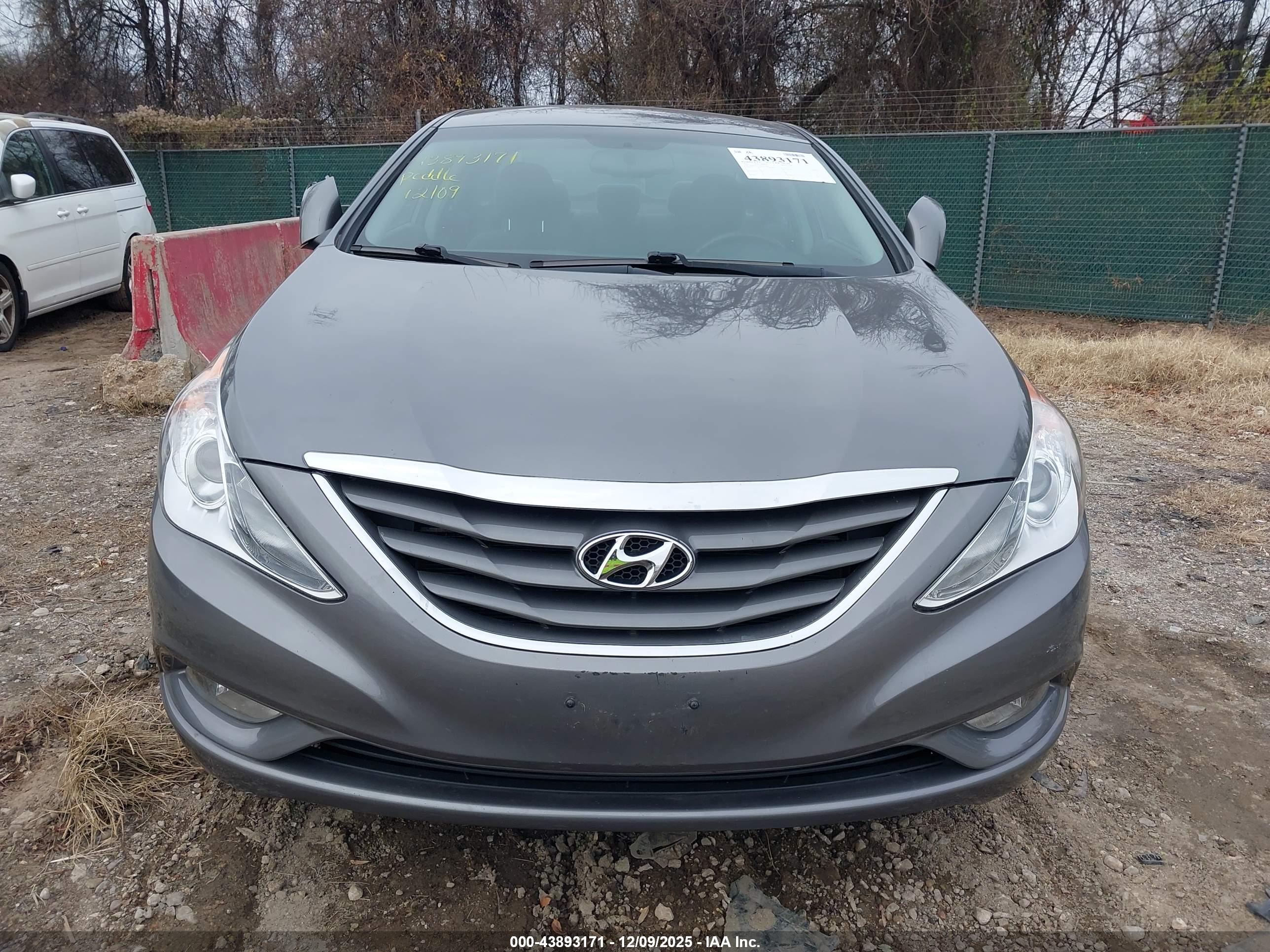 HYUNDAI SONATA image 6