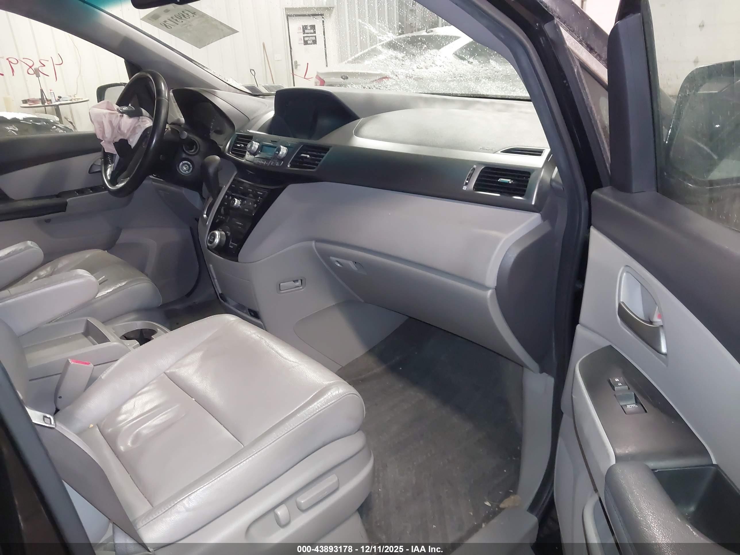 HONDA ODYSSEY image 5