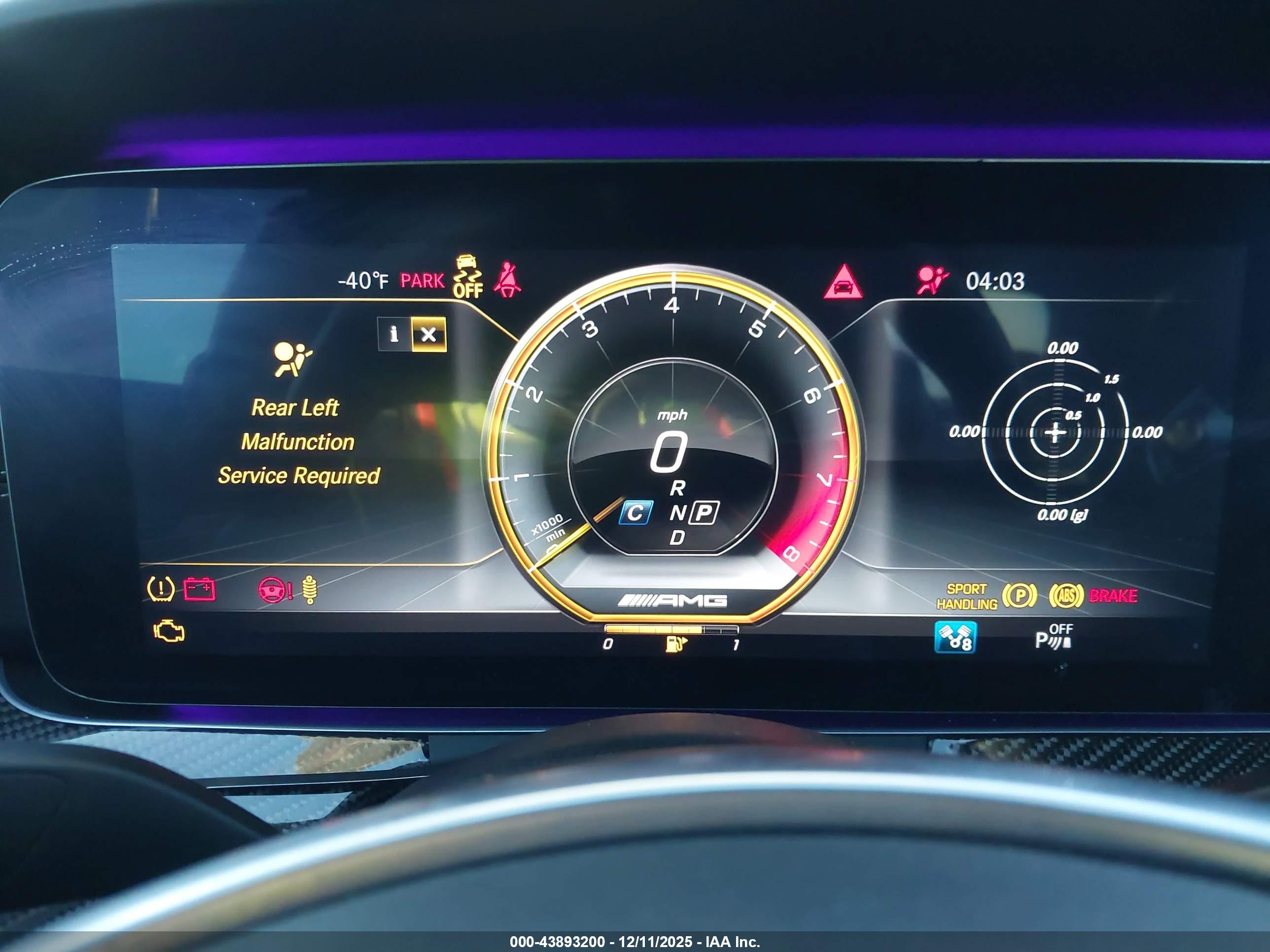 MERCEDES-BENZ E-CLASS image 7