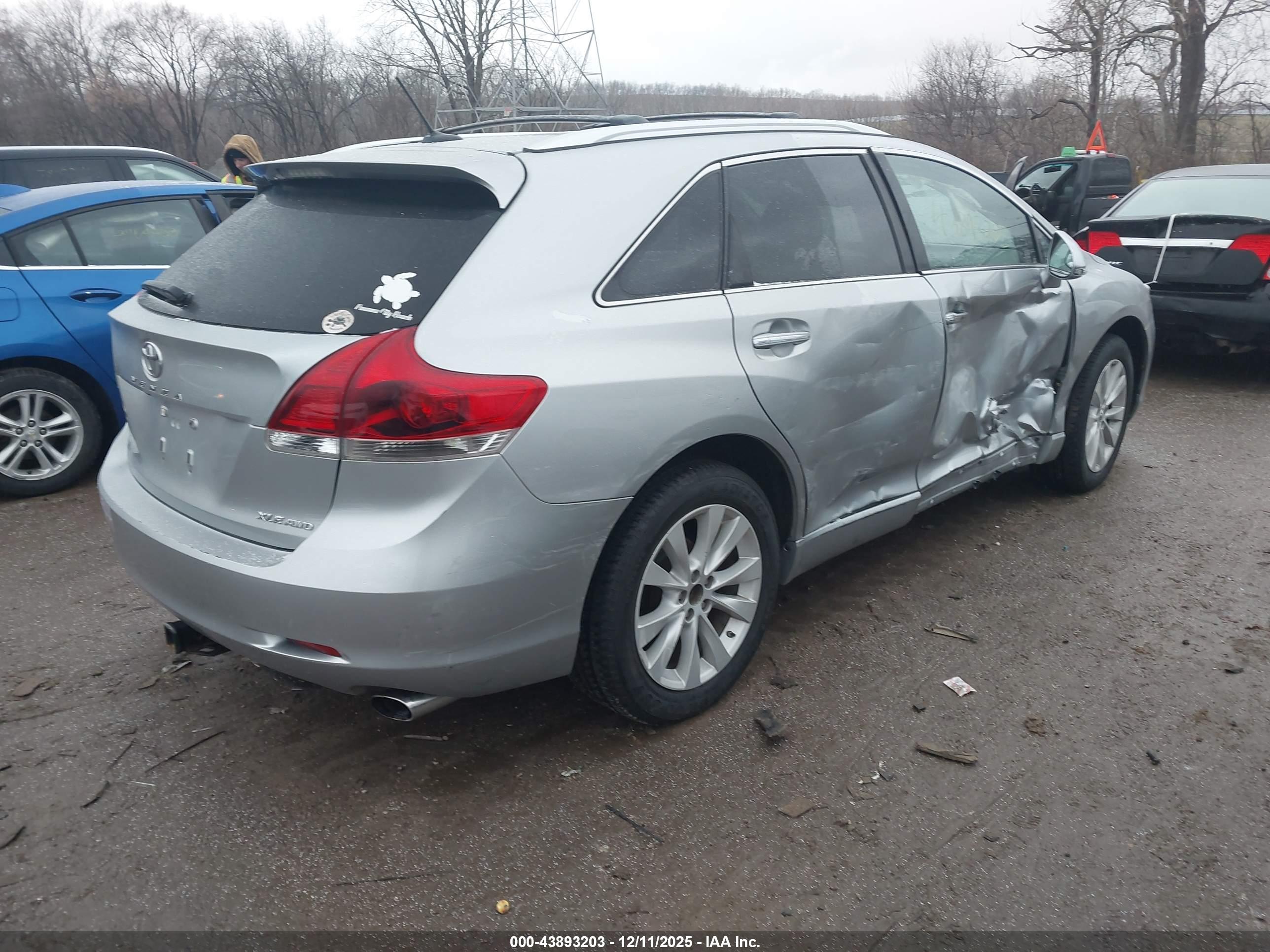 TOYOTA VENZA image 4