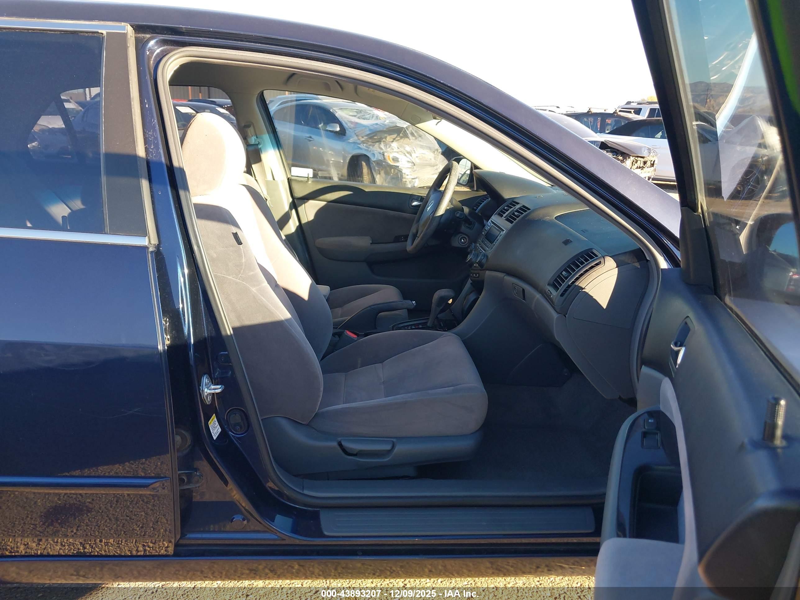 HONDA ACCORD image 5