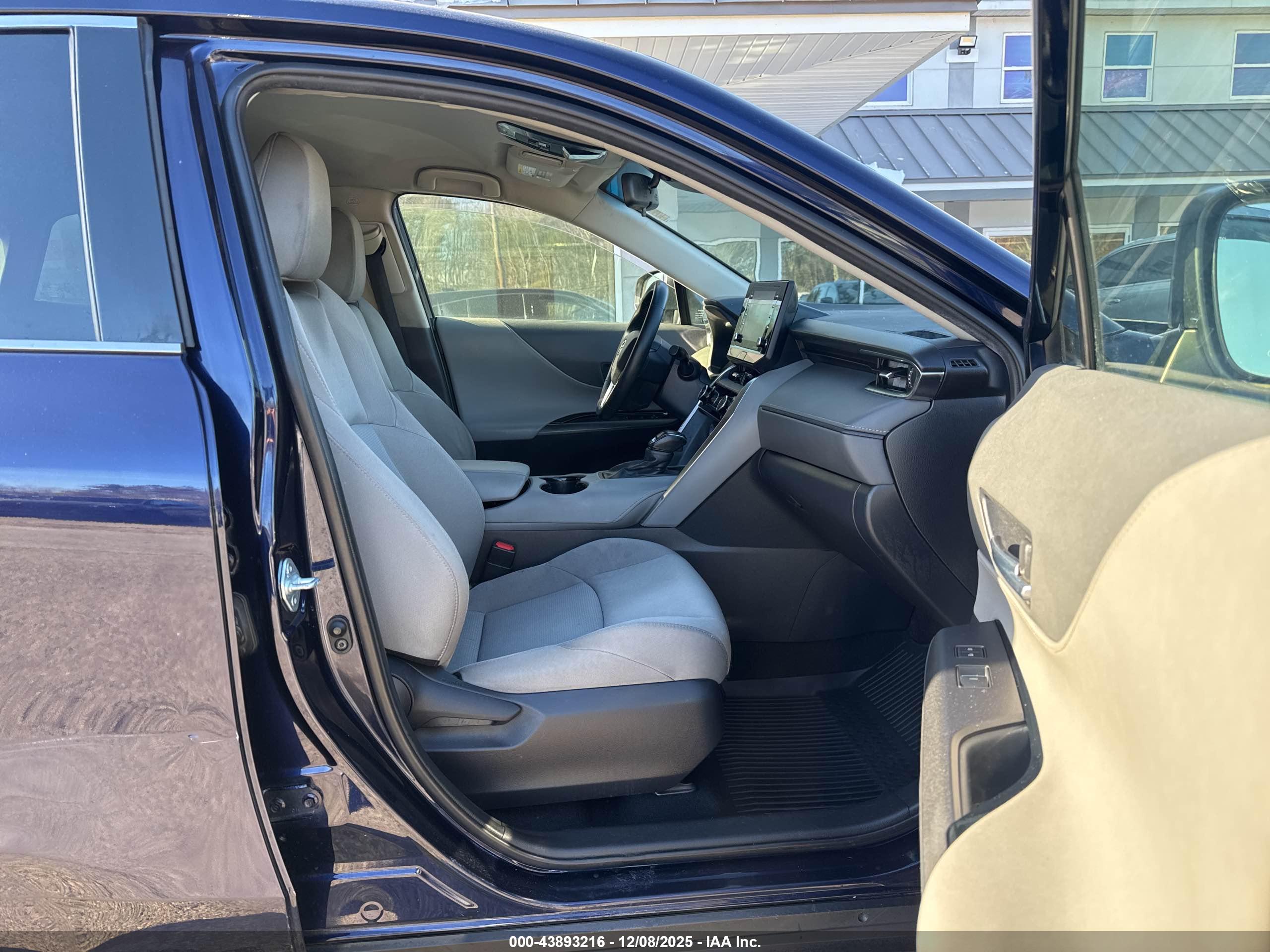 TOYOTA VENZA image 5