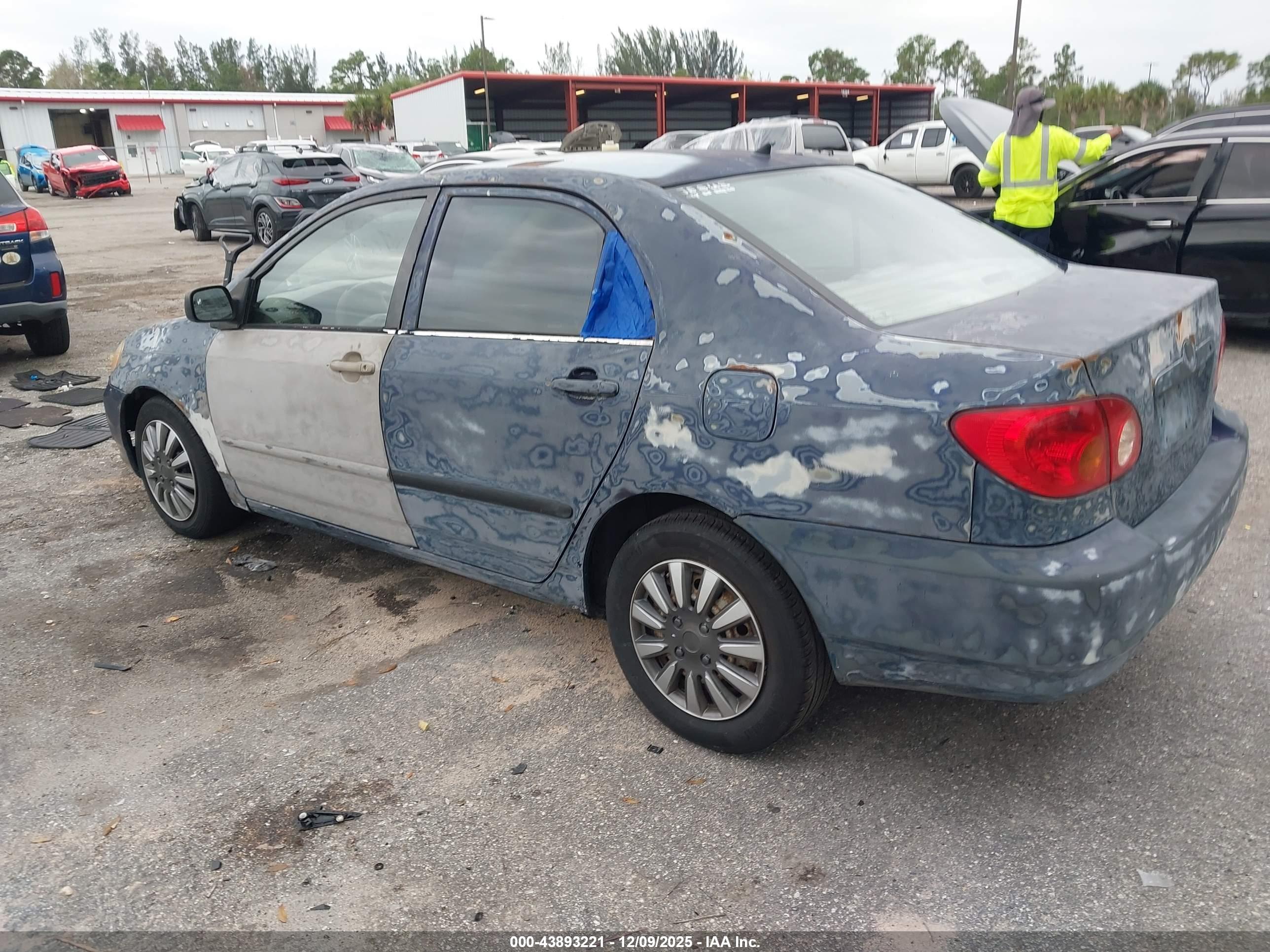 TOYOTA COROLLA image 3