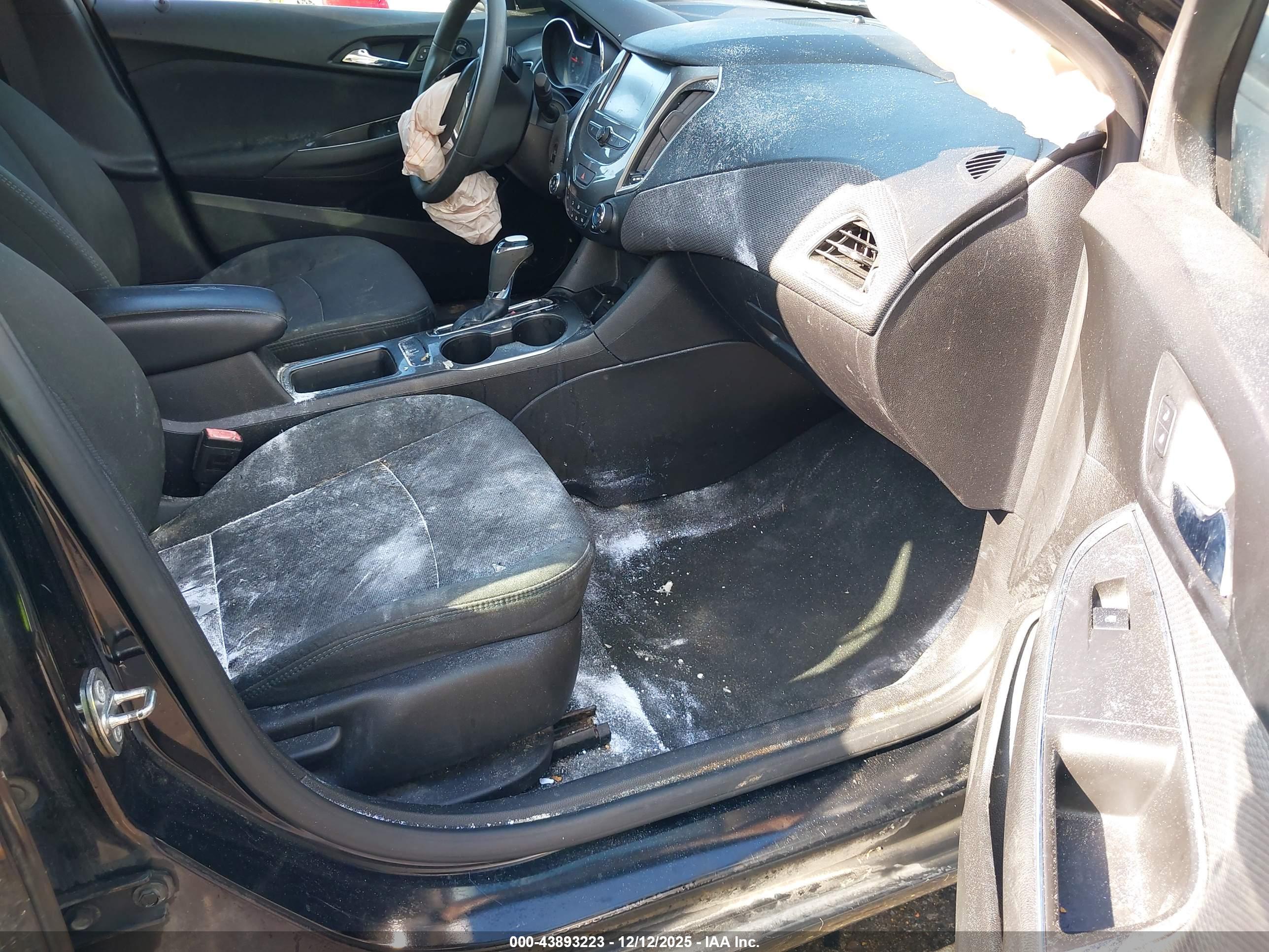 CHEVROLET CRUZE image 5