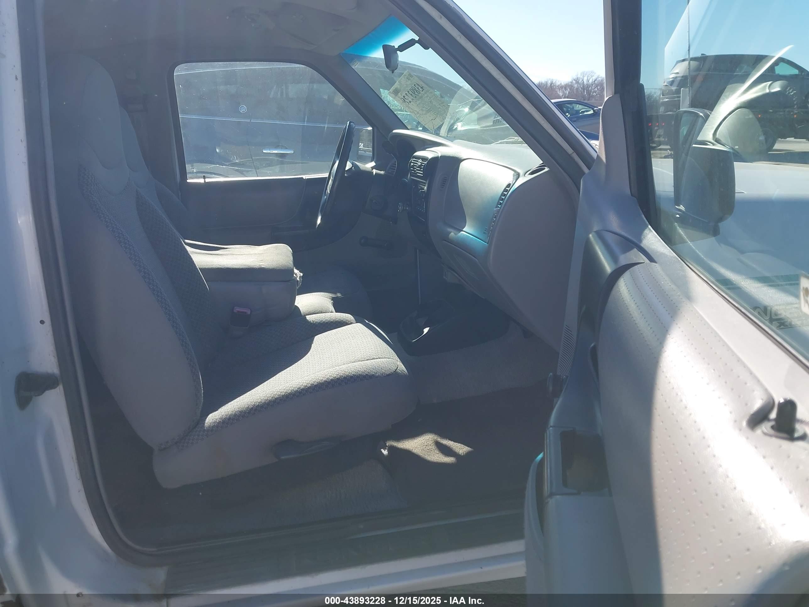 FORD RANGER image 5