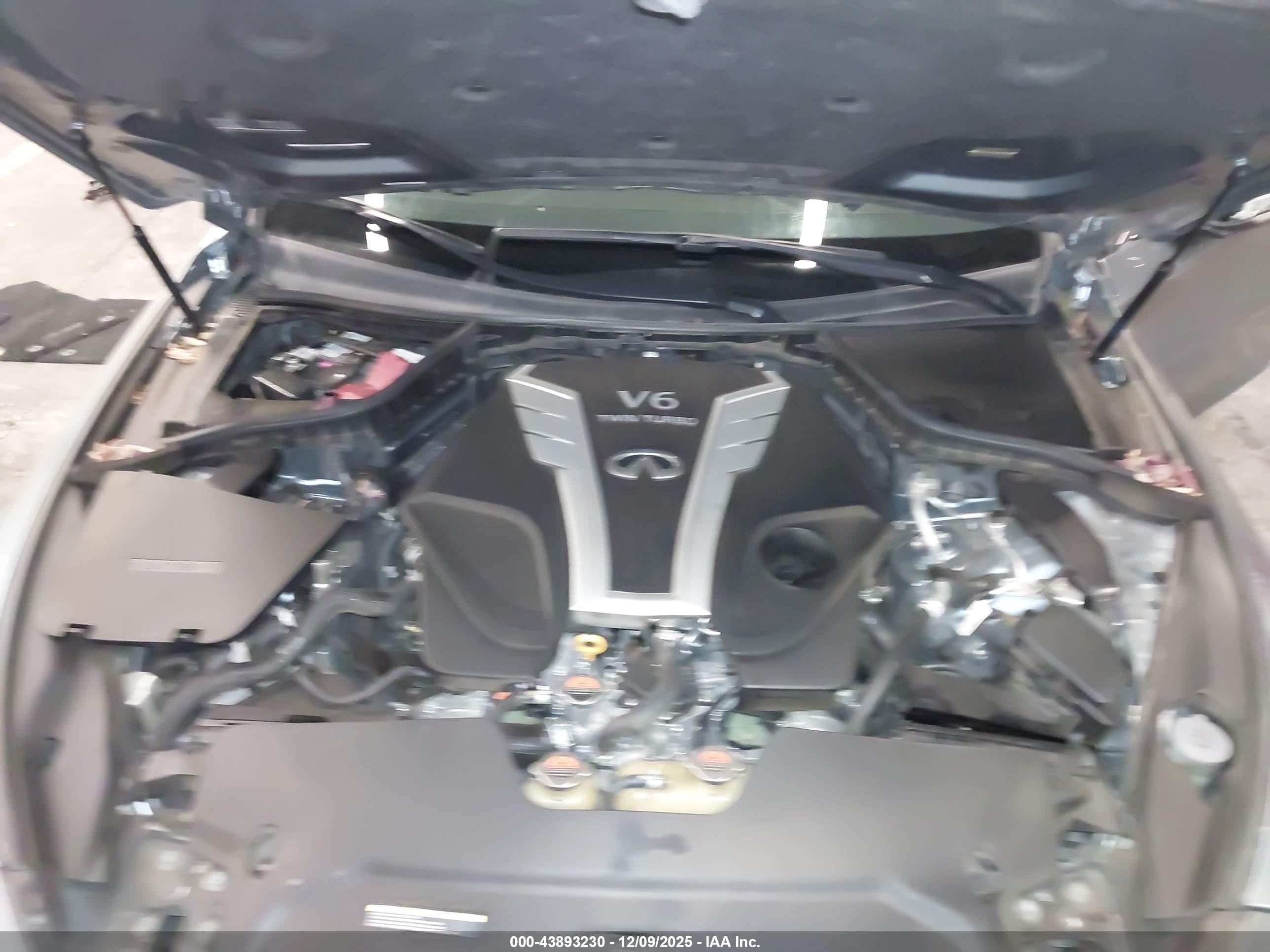 INFINITI Q50 image 10