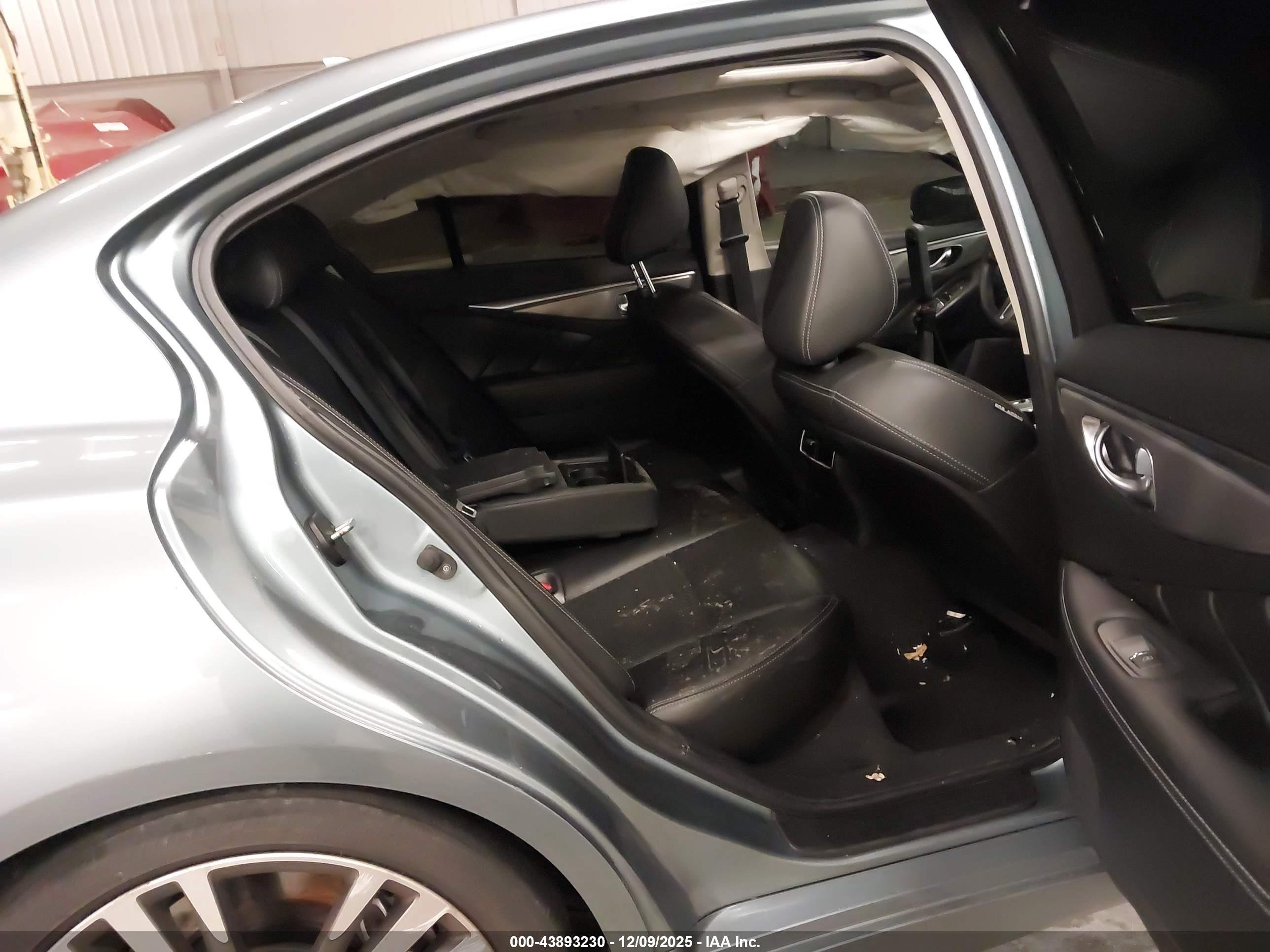 INFINITI Q50 image 8
