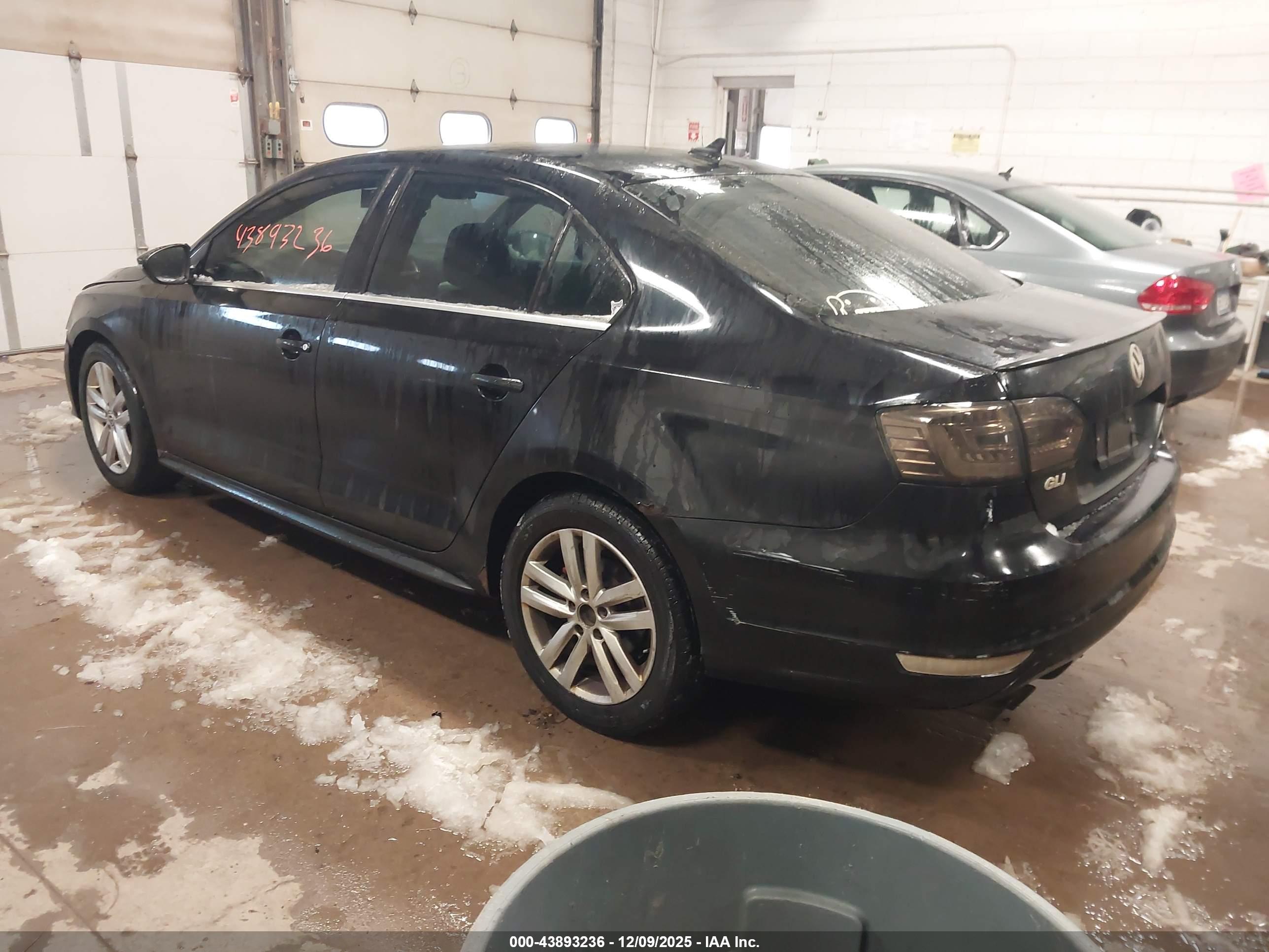 VOLKSWAGEN JETTA image 3
