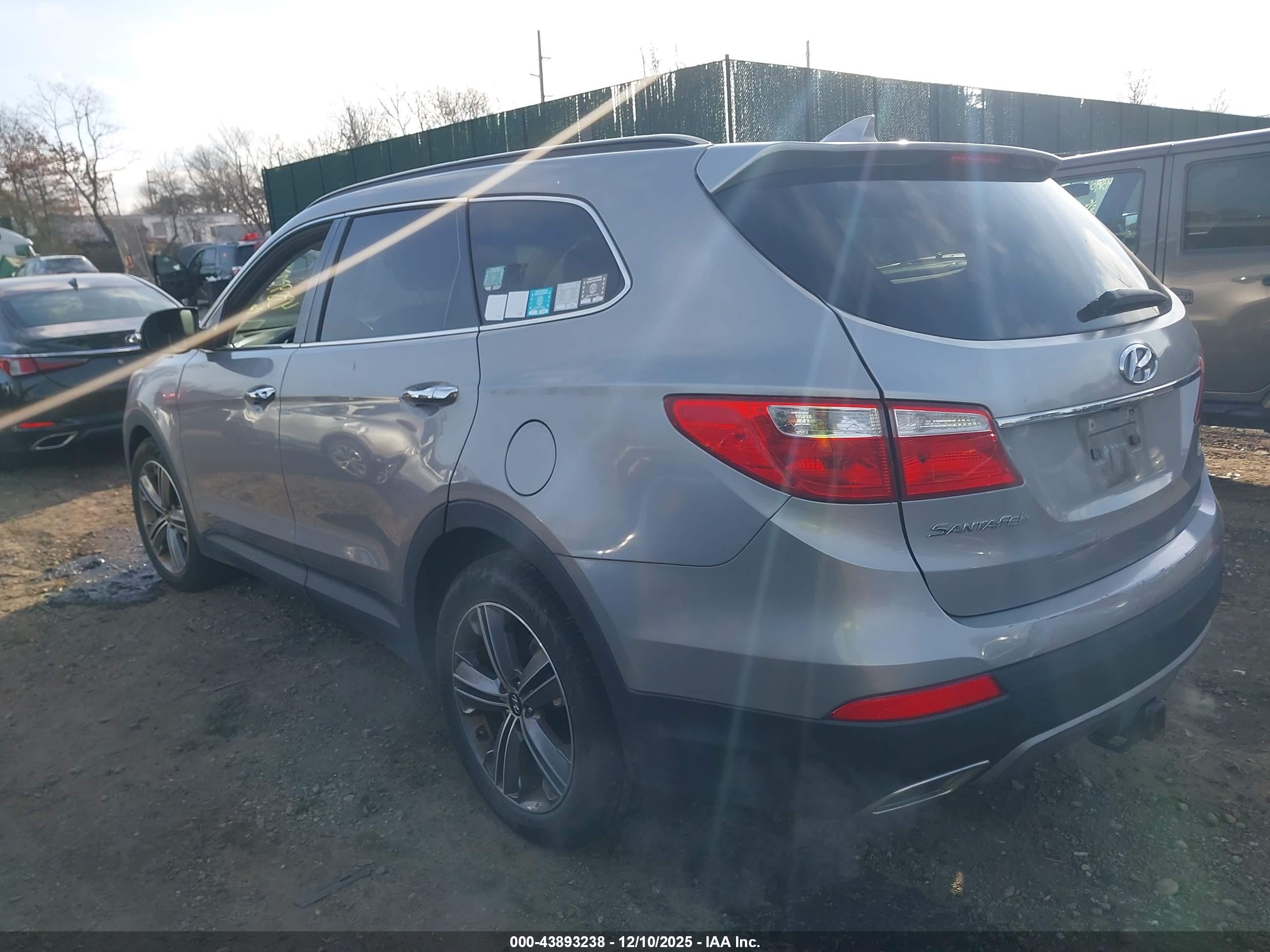 HYUNDAI SANTA image 3