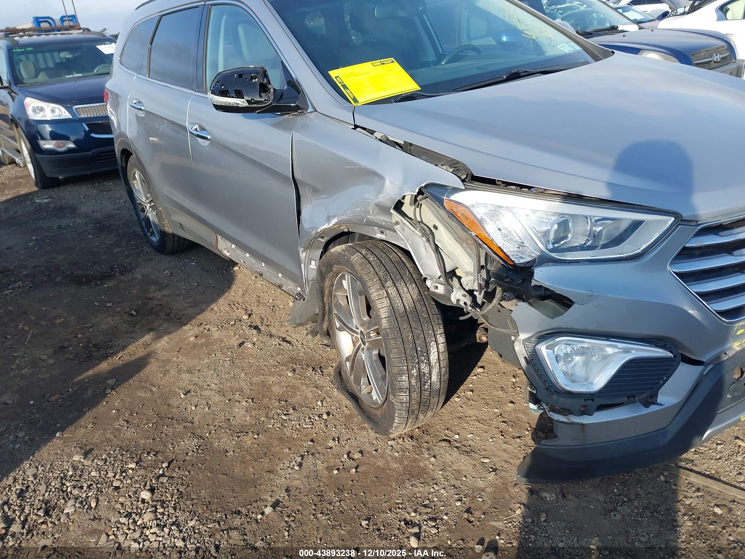 HYUNDAI SANTA image 6