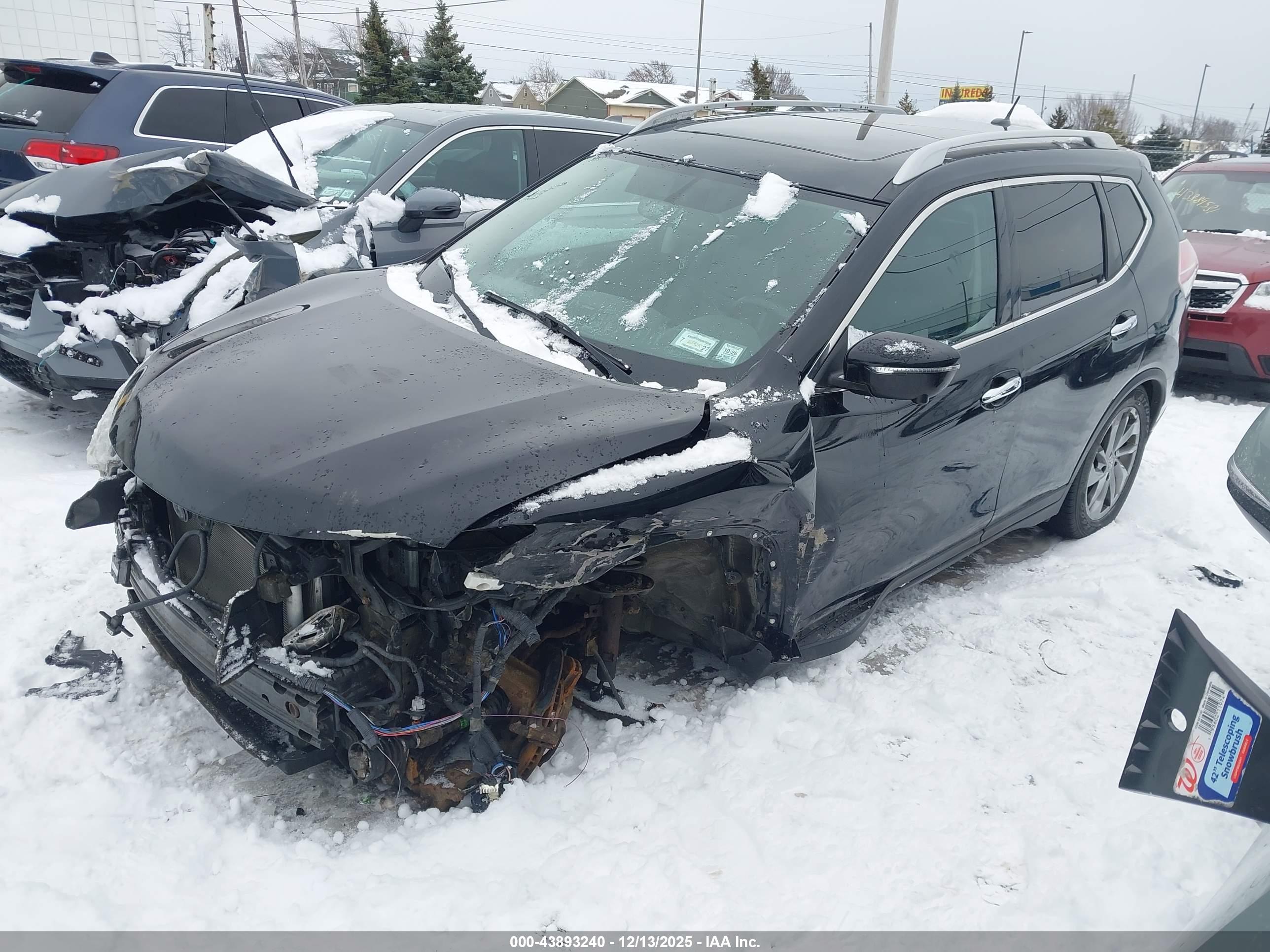 NISSAN ROGUE image 2