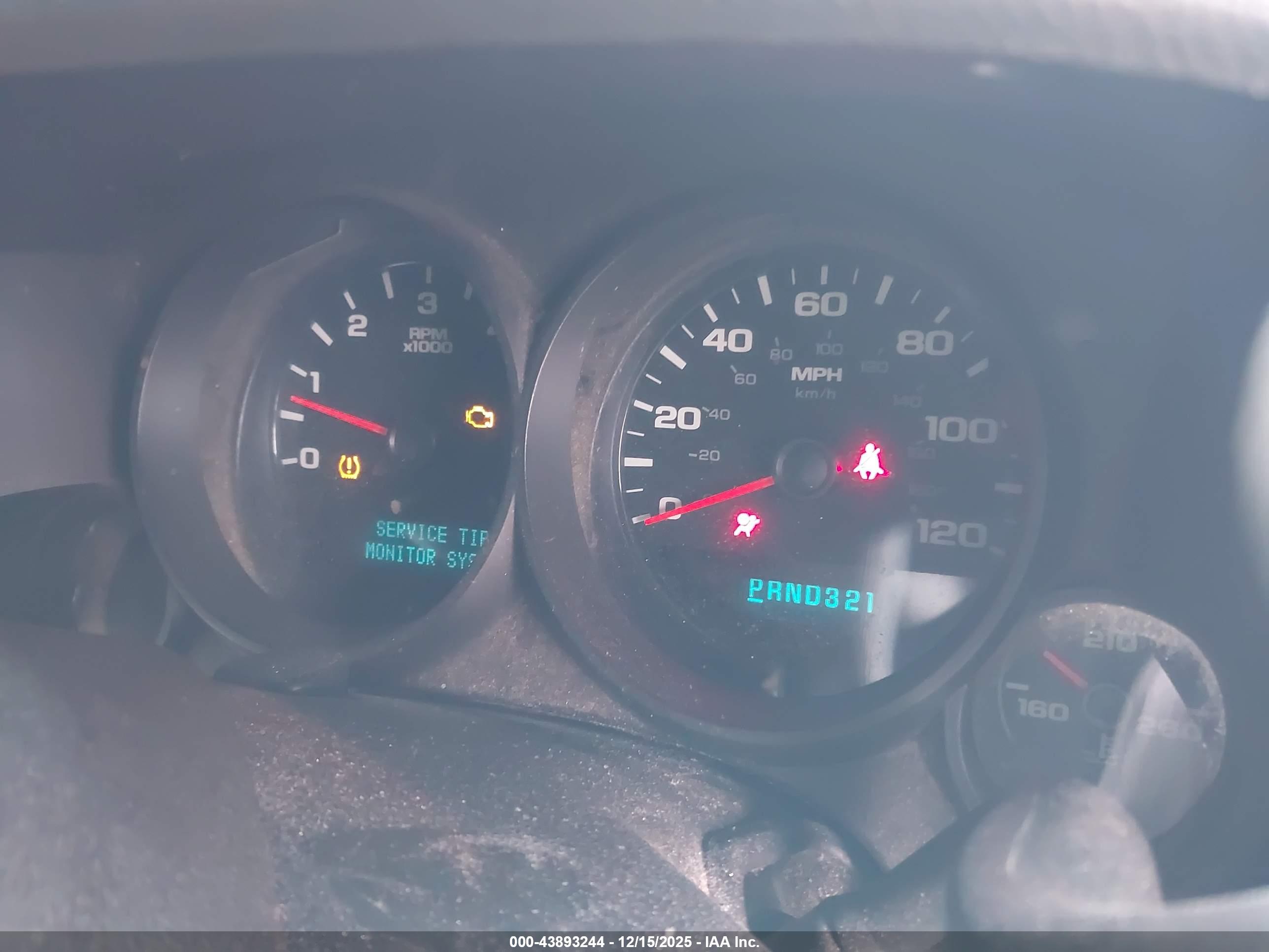 CHEVROLET SILVERADO image 7